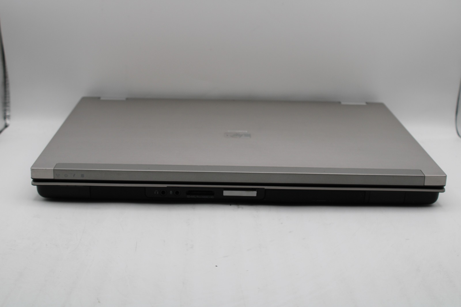 HP EliteBook 8730w _ 2 Duo-T9600 @ 2.8 _ 4GB RAM _ Radeon _ No SSD / OS