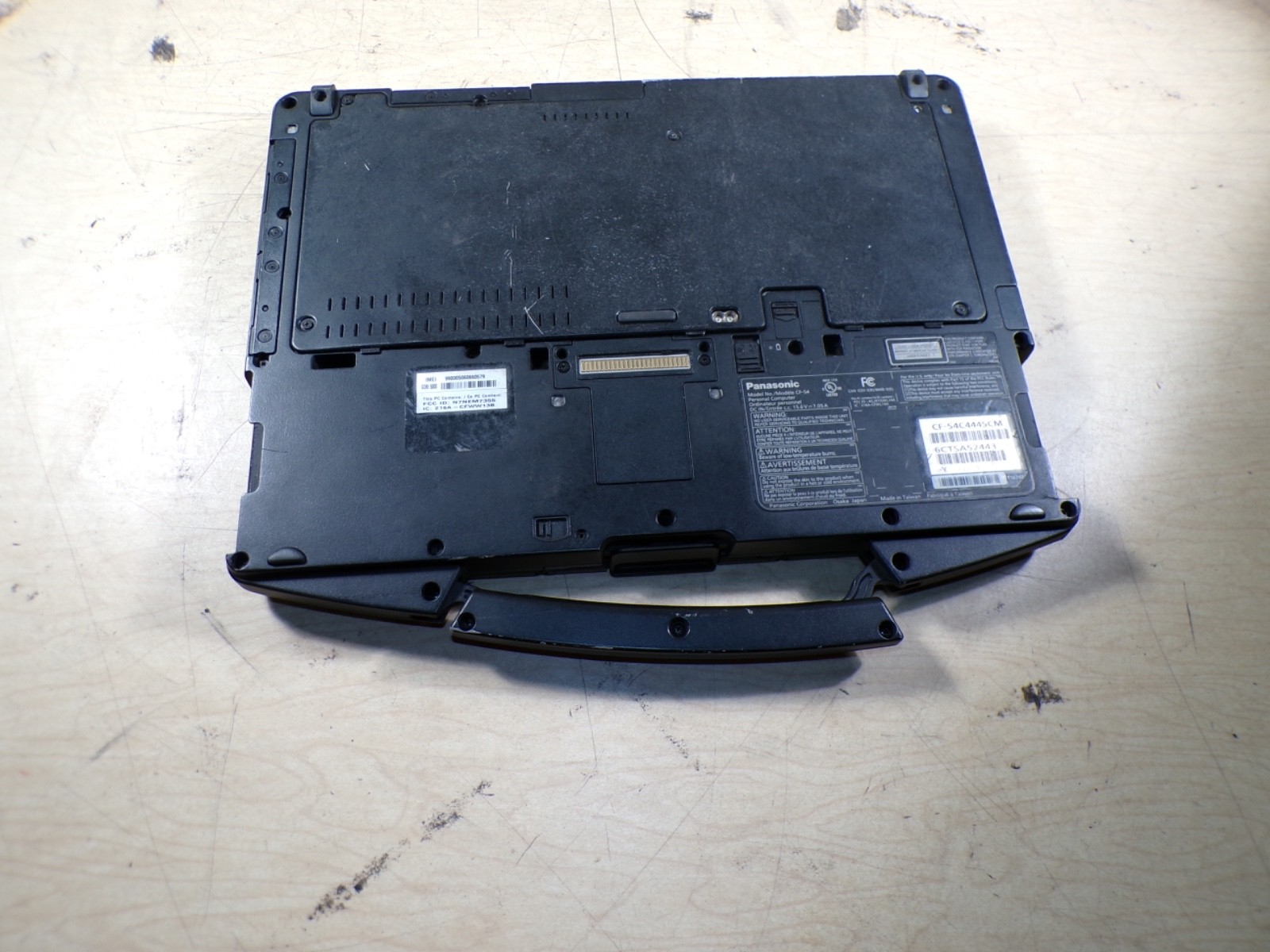 PANSONIC CF-54 I5 5TH GEN 8GB RAM **UNTESTED MISSING HINGE COVER **NO HD/ NO CAD