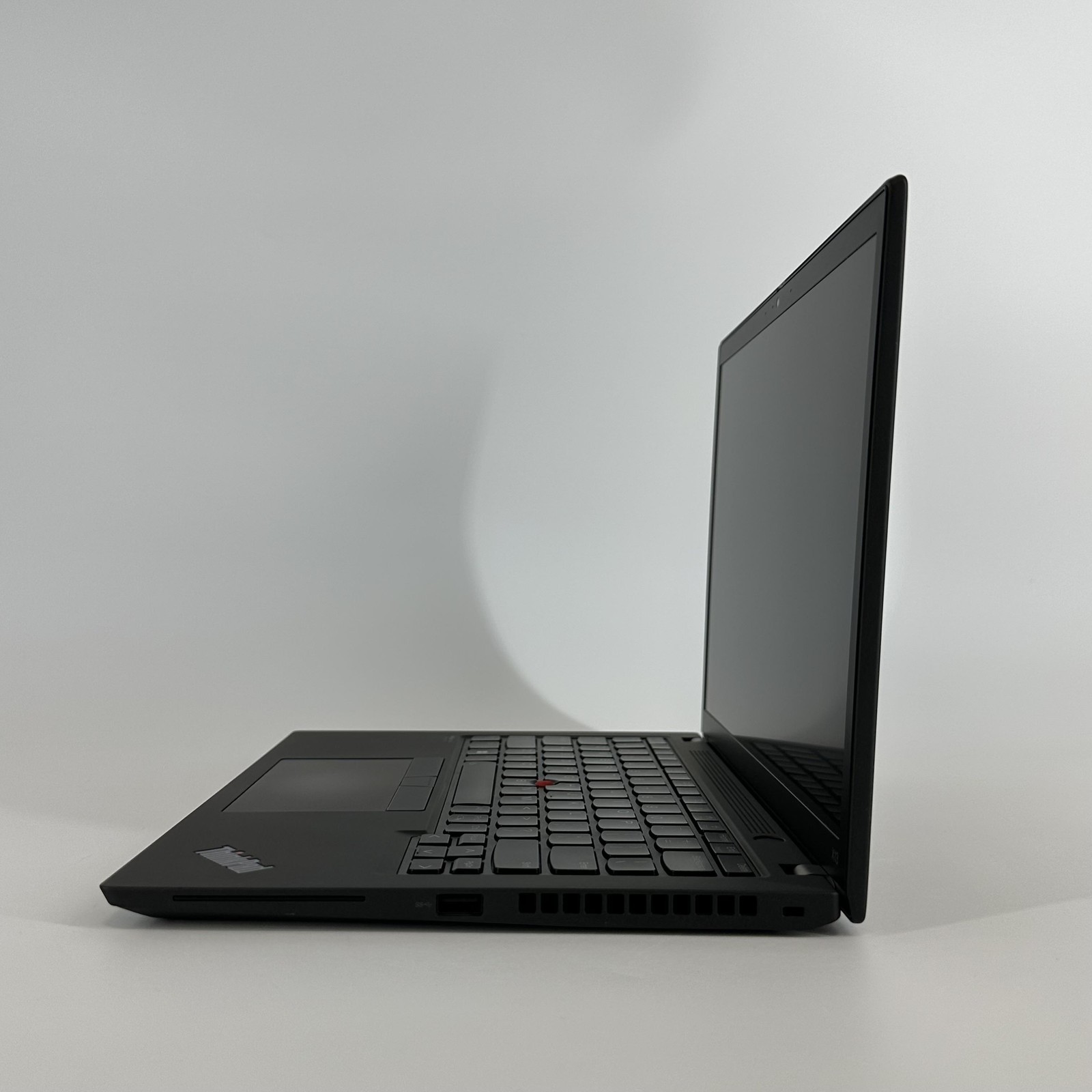 Lenovo ThinkPad X13 Gen 3 FHD+ 2.9 GHz Ryzen 5 PRO 6650U 16GB 512GB – LCD Bleed