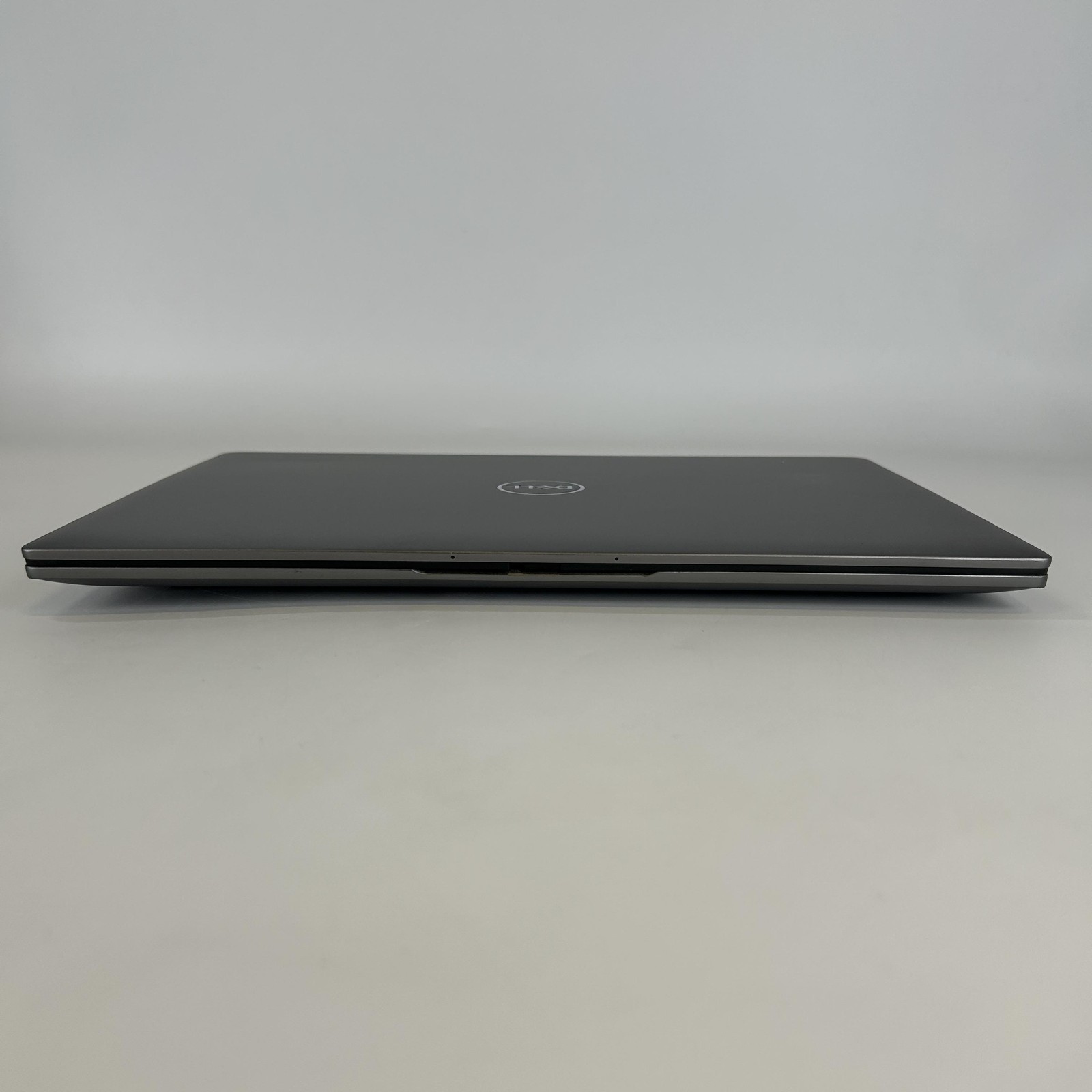 Dell Latitude 7450 14 FHD+ 2.1 GHz Ultra 5 135U 32GB 256GB SSD Very Good