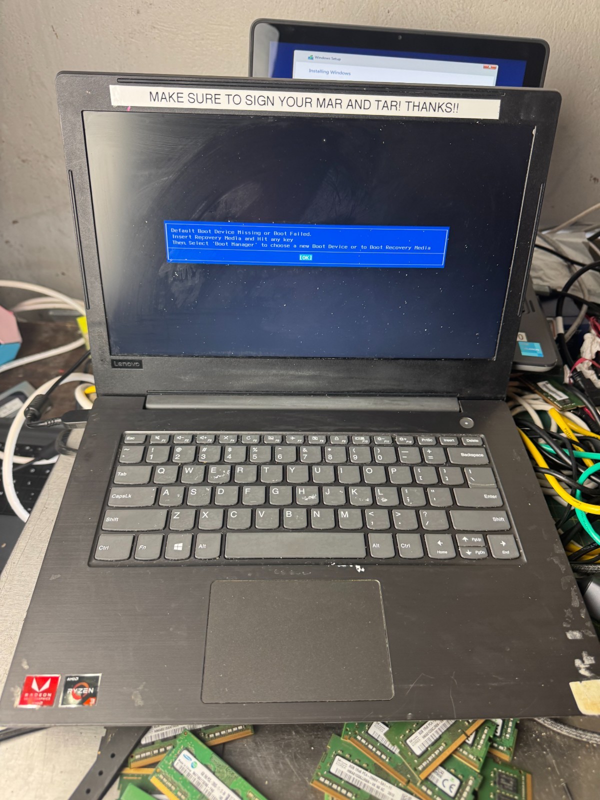 Lenovo V330-14ARR AMD Radeon Ryzen 3, 4GB RAM Laptop For Parts/Repair #5099