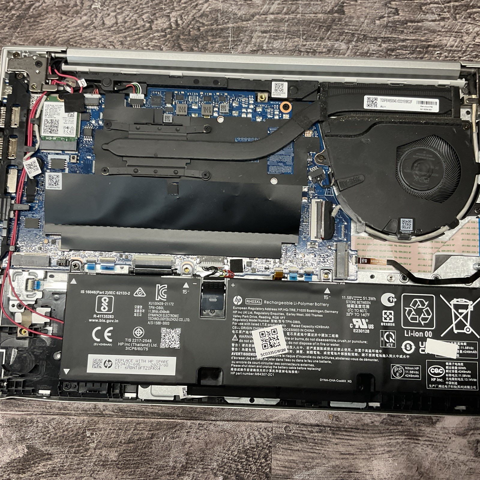 HP EliteBook 640 G9 / i5 12th Gen / BIOS Unlocked / No SSD / M10