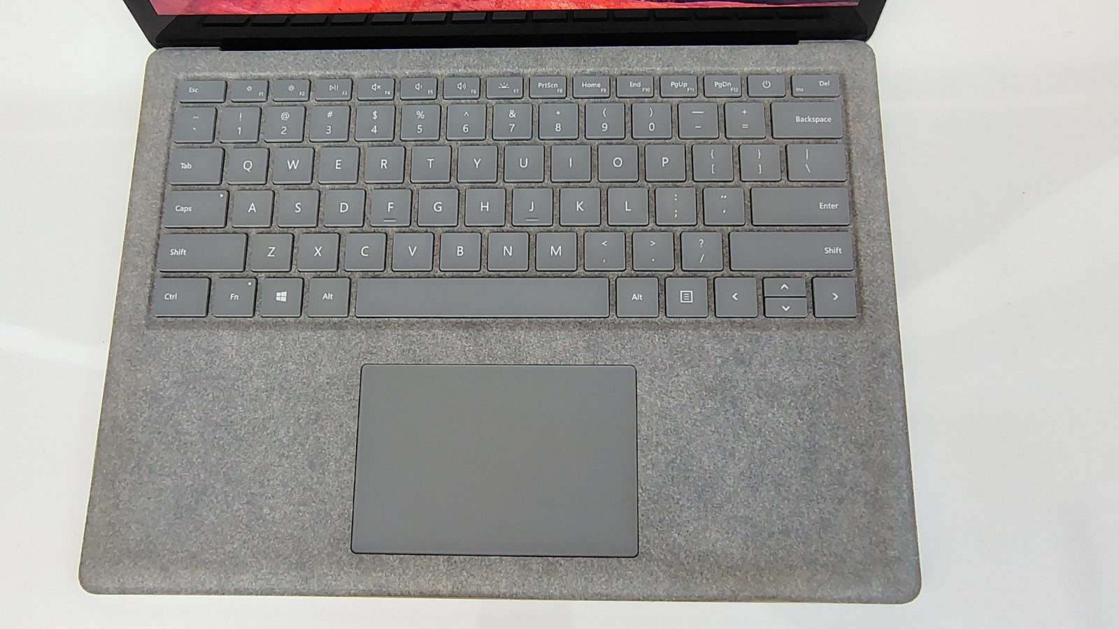 Microsoft Surface Laptop 1769 – i5 7200U, 128GB SSD, 4GB Ram -vClean Barely Used