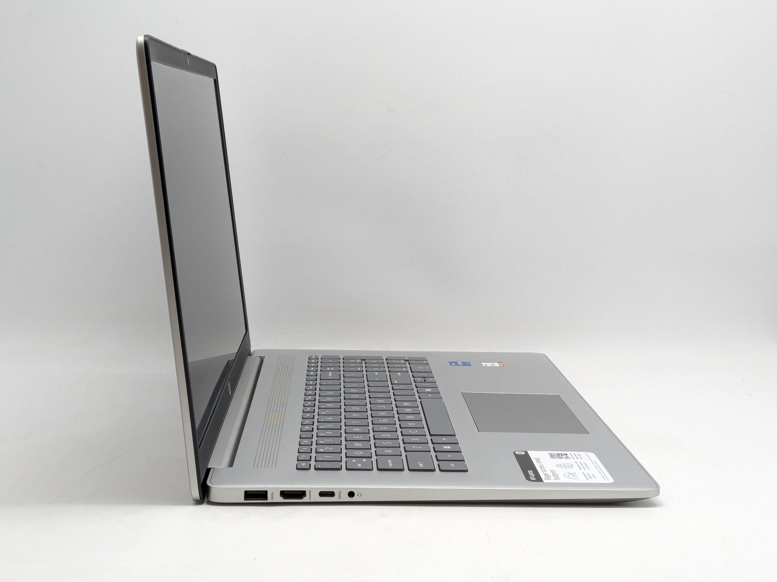 HP Laptop 17-cn3327dx 17.3″ i7-1355U 16GB DDR4 1TB SSD Windows 11 Home