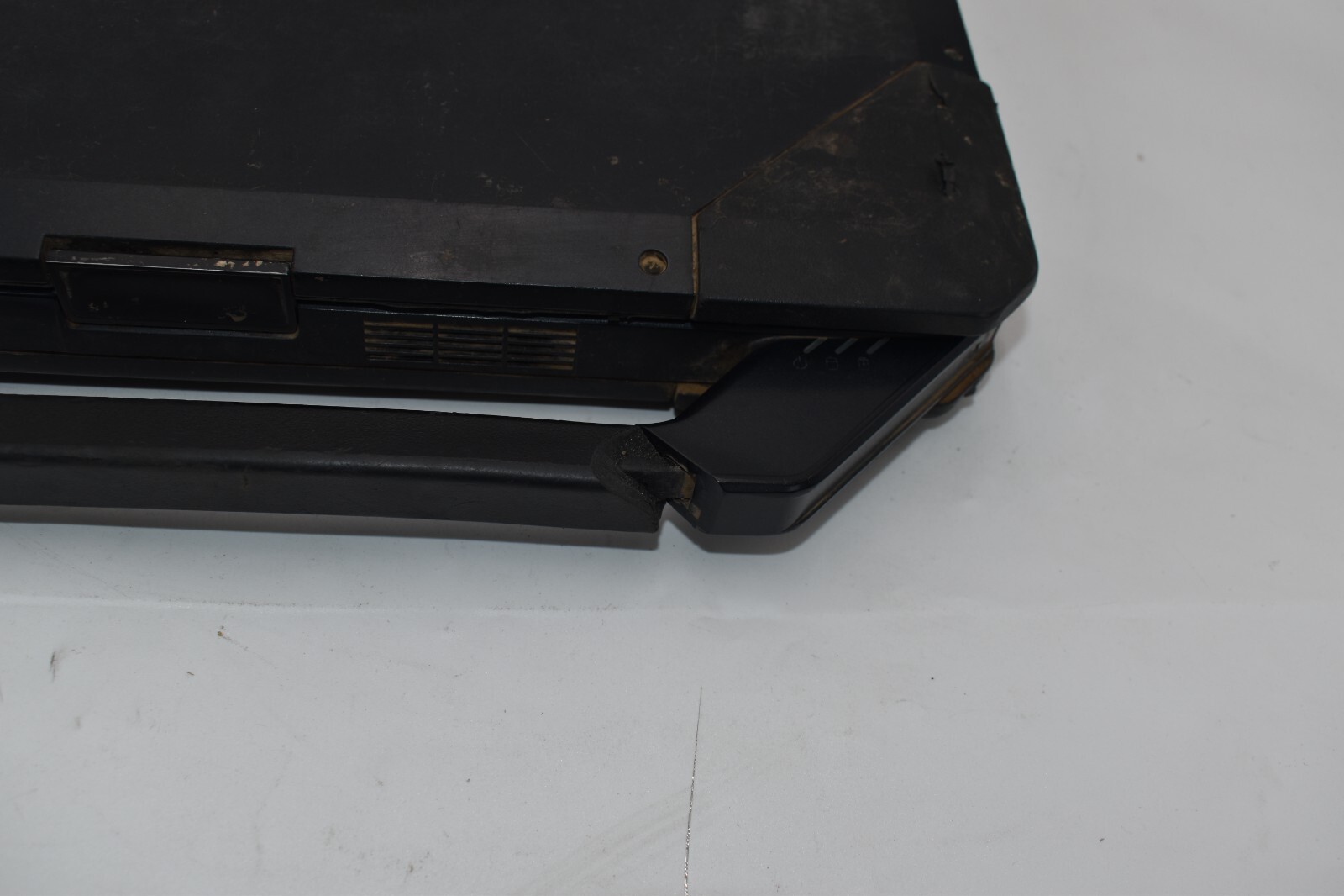 14″ Dell LATITUDE RUGGED 5414 Laptop i3-6100U 2.30GHz 12GB RAM 256GB SSD Win 10