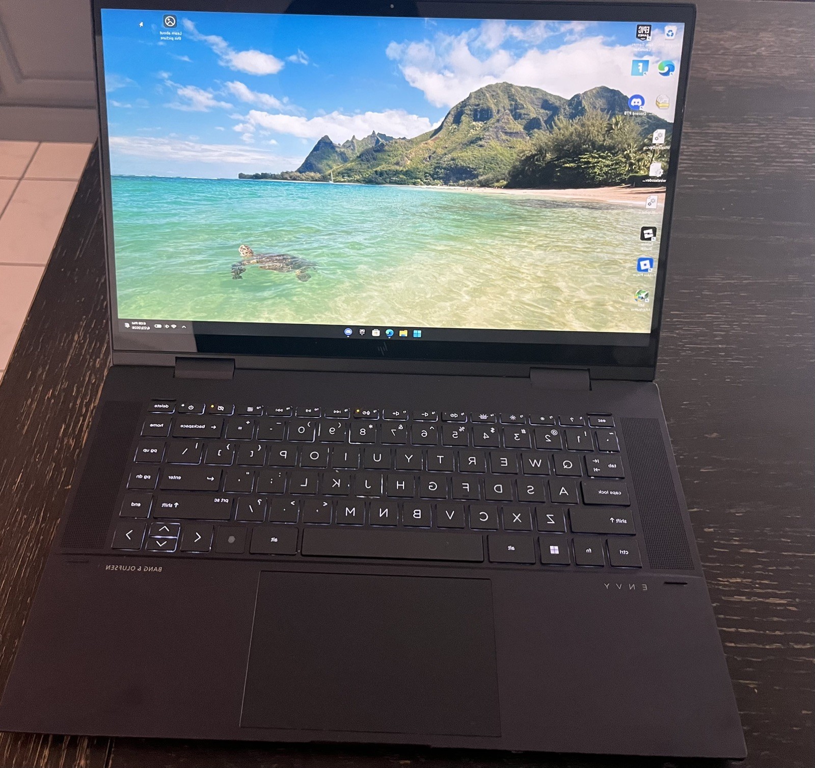 HP Envy x360 15.6” Touch 2-in-1 Ryzen 7 5825U 16GB RAM 512GB SSD Windows 11