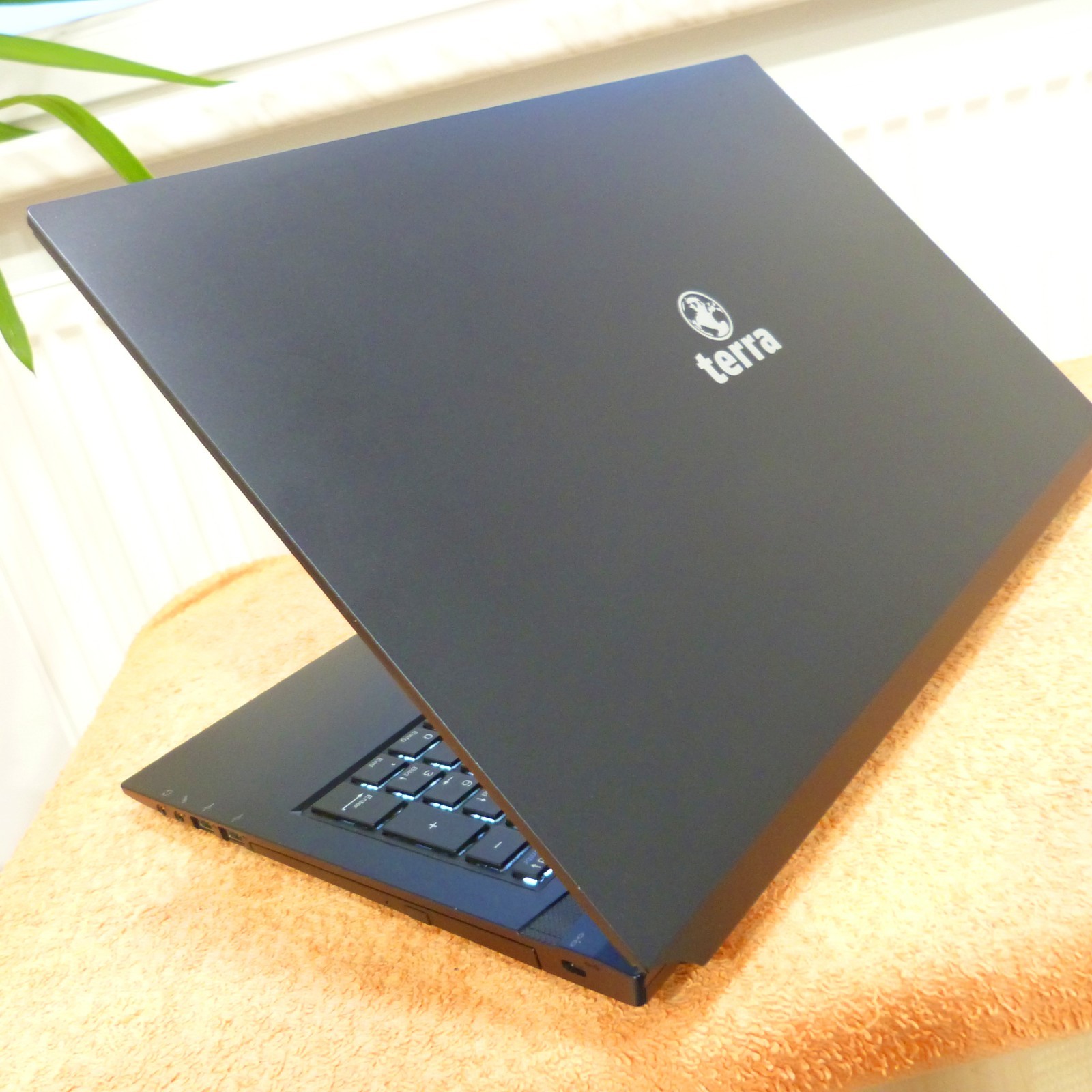 Terra 1515 15″ FULLHD Multimedia l SSD u 1TB HDD I Windows 11 l USBC HDMI