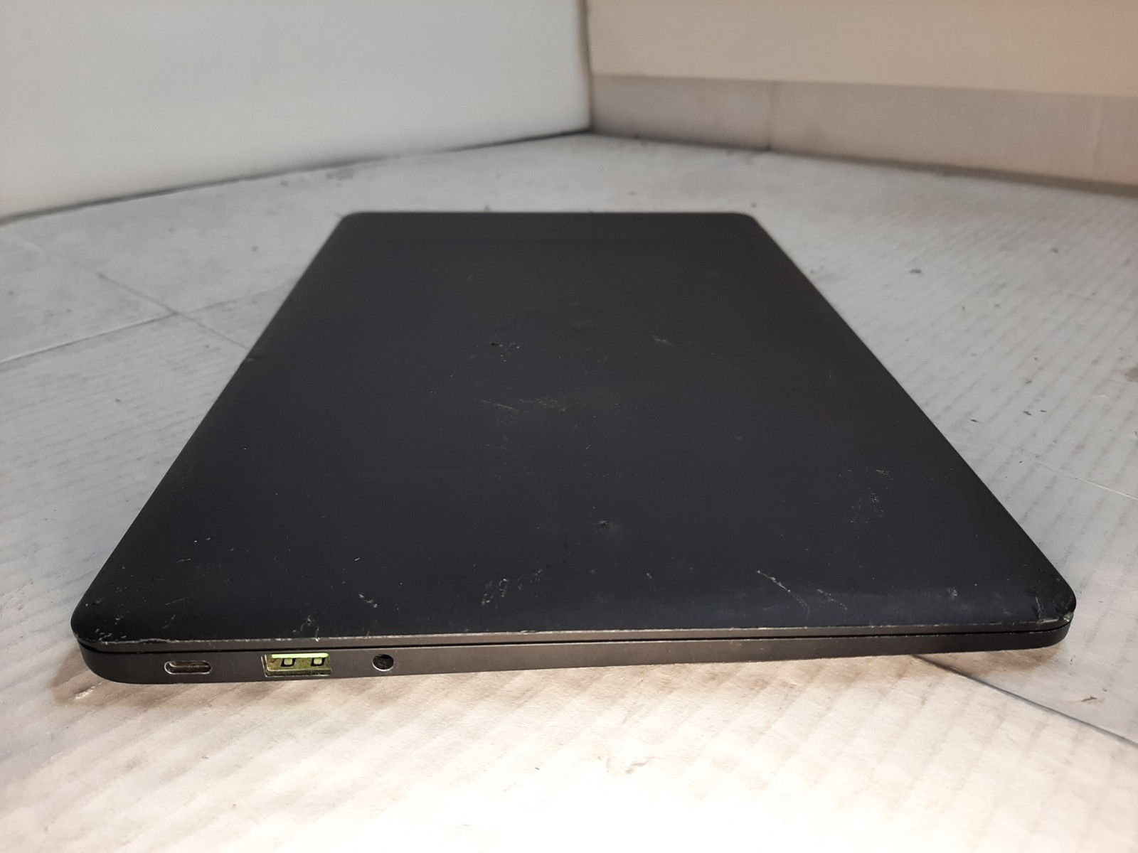 Razer Blade Stealth 13″ i7-7500U 2.7GHz 16GB RAM NO OS/SSD/BATTERY *READ* #97