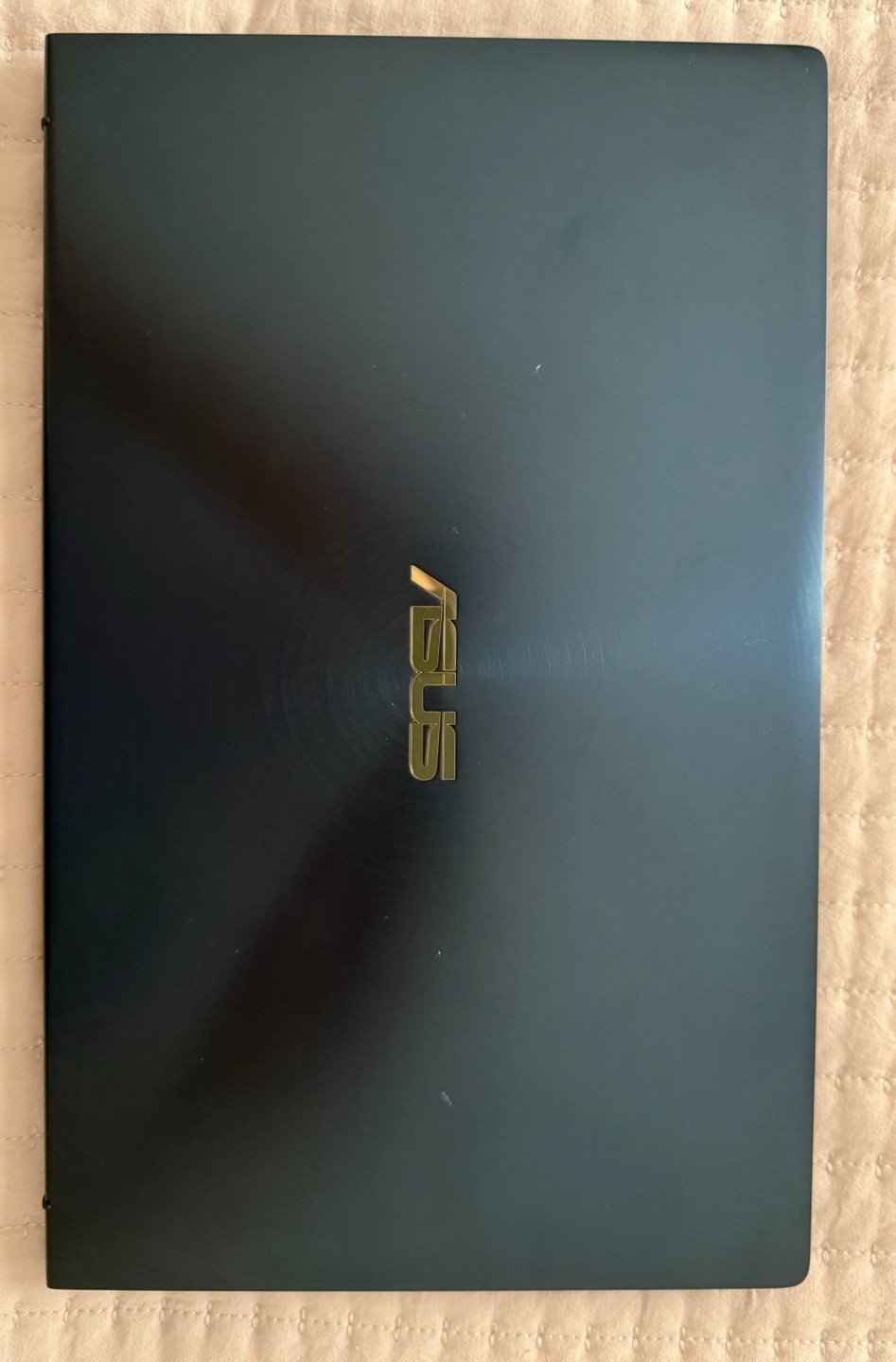 ASUS ZenBook 14 UX434FLCi7-10510U MX250 16GB 1TB M.2 SSDScreen pad (2 Colors)