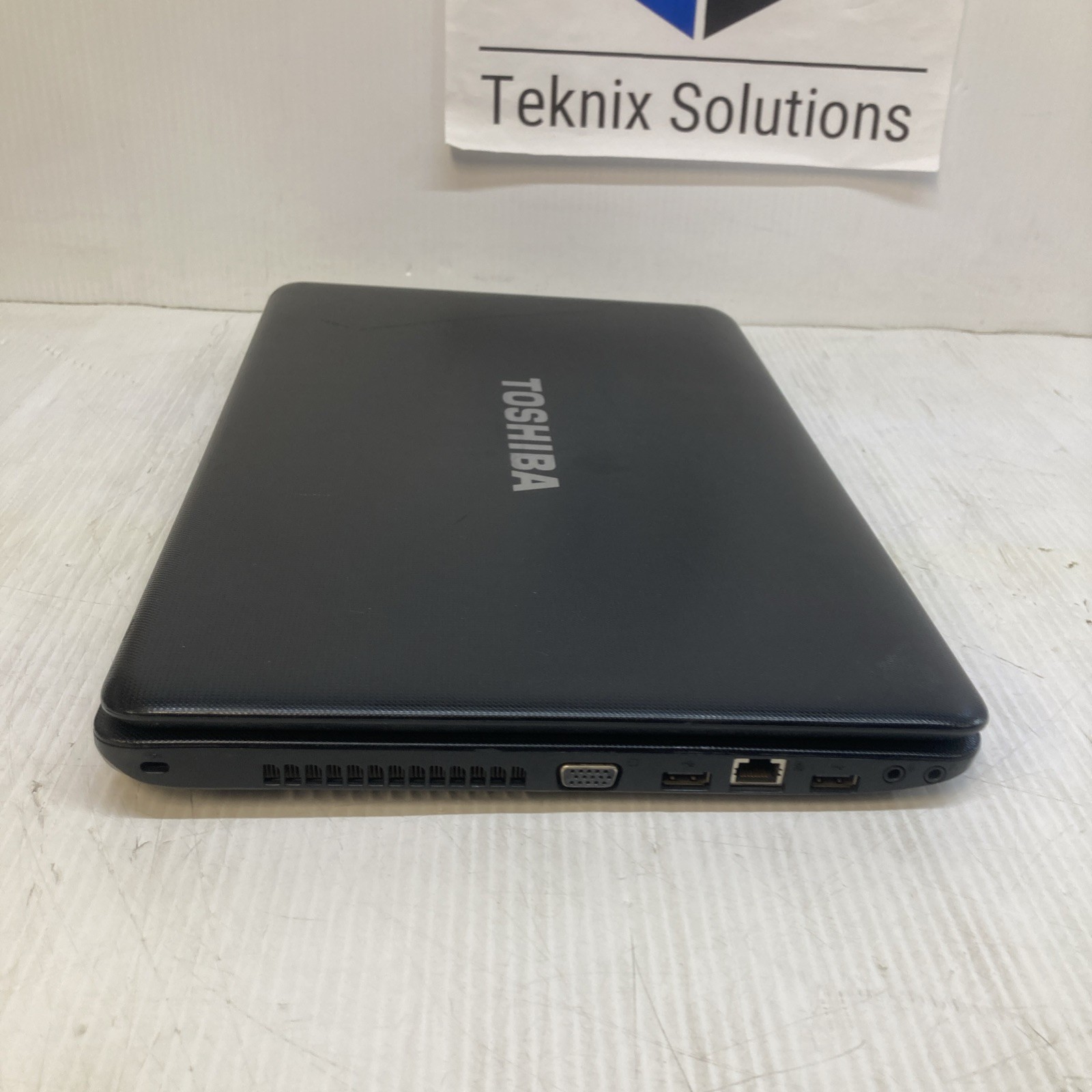 Toshiba Satellite C655D-S5139 AMD E-350 1.6GHz no RAM NO HDD Boot to BIOS