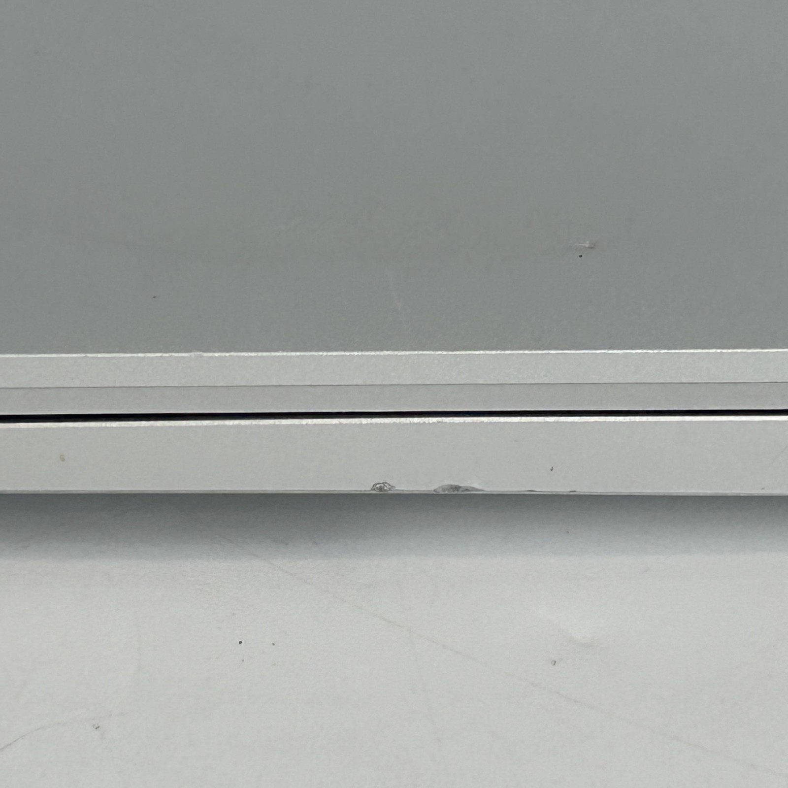 Dell XPS 13 Plus 9320 FHD+ 1.7 GHz i5-1240P 8GB RAM 512GB WATER DAMAGED SCREEN