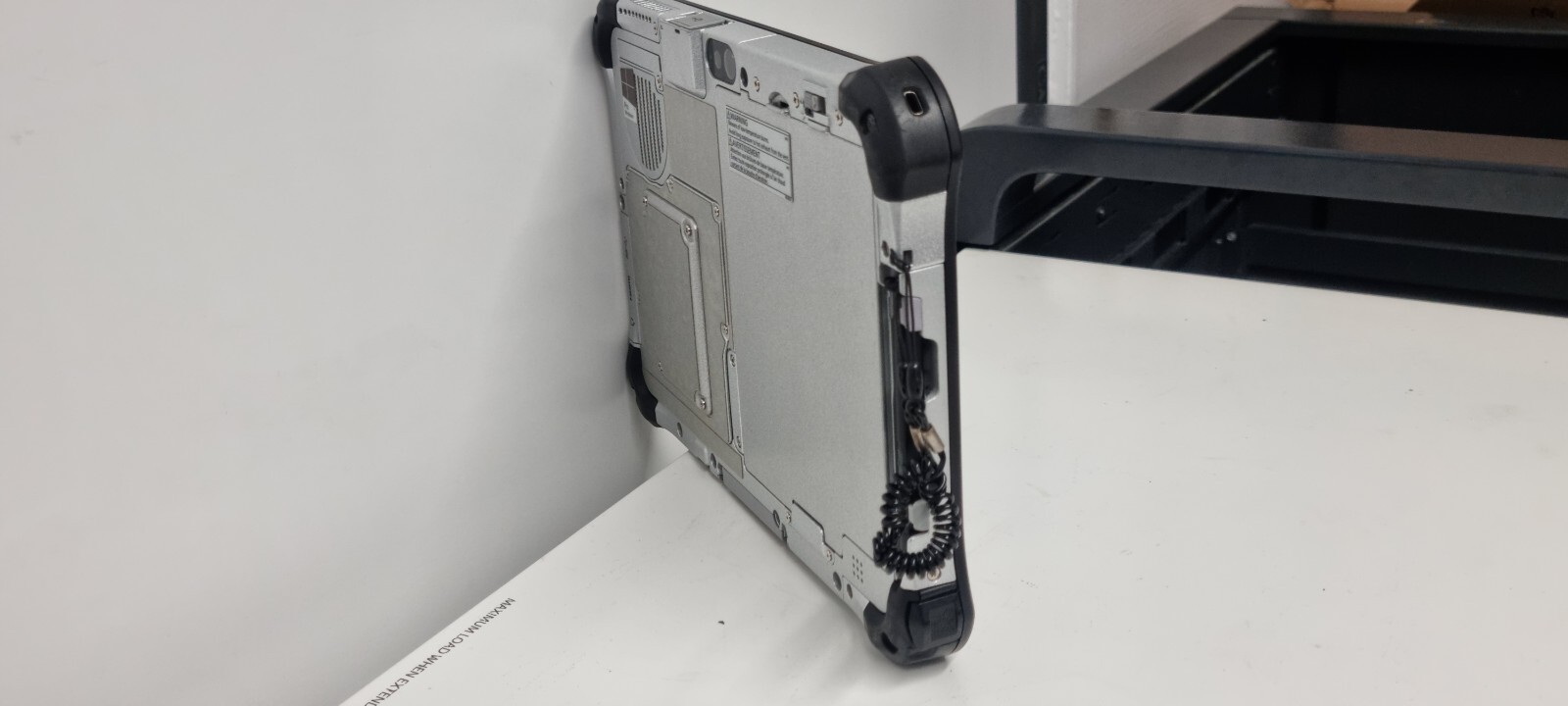 10.1″ PANASONIC TOUGHPAD FZ-G1 MK4 i5-6300U 2.40GHZ 4GB 256GB – GRADE A