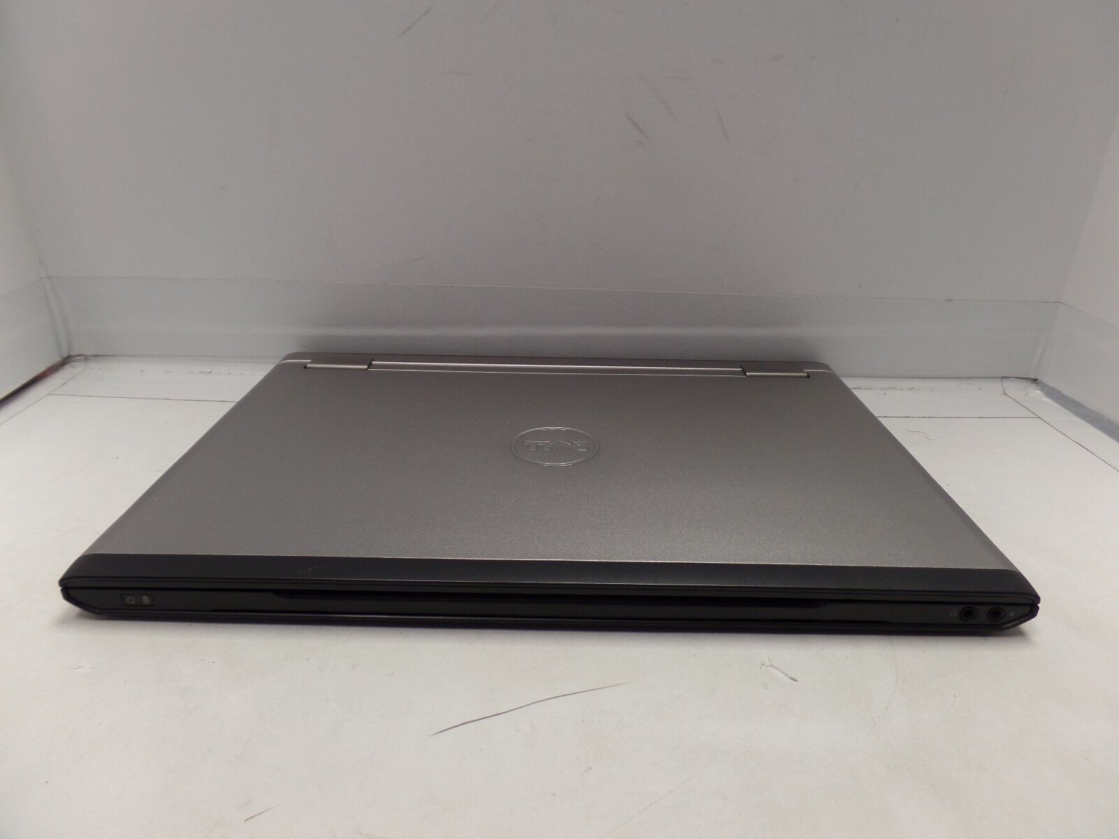 BRUSHED ALUMINUM DELL VOSTRO V13 1.30GHZ C2D U7300 4GB 120GB SSD WIN10PRO *READ*