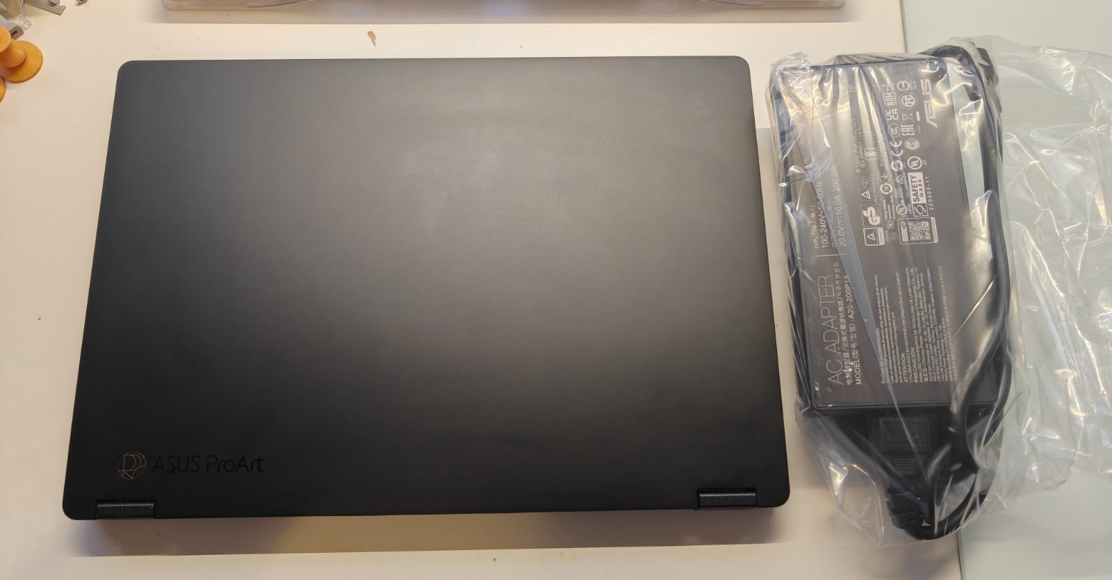 ASUS ProArt PX13 13.3″ 3K Touch 60Hz OLED Ryzen AI9 HX370 RTX4050 32 GB RAM