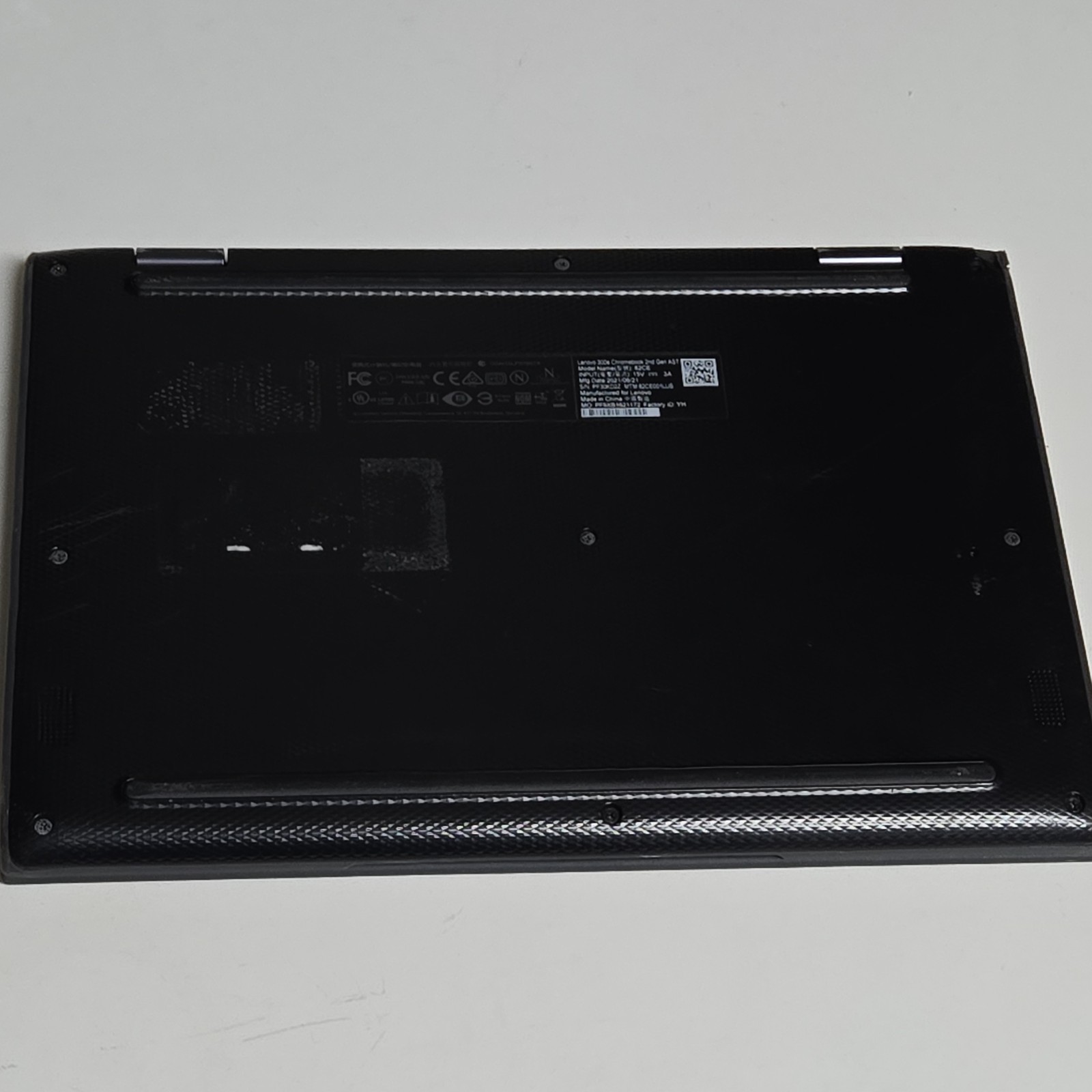 Lenovo 300e Chromebook 2nd Gen AST 11.6″ Black AMD A4 Chrome OS Webcam