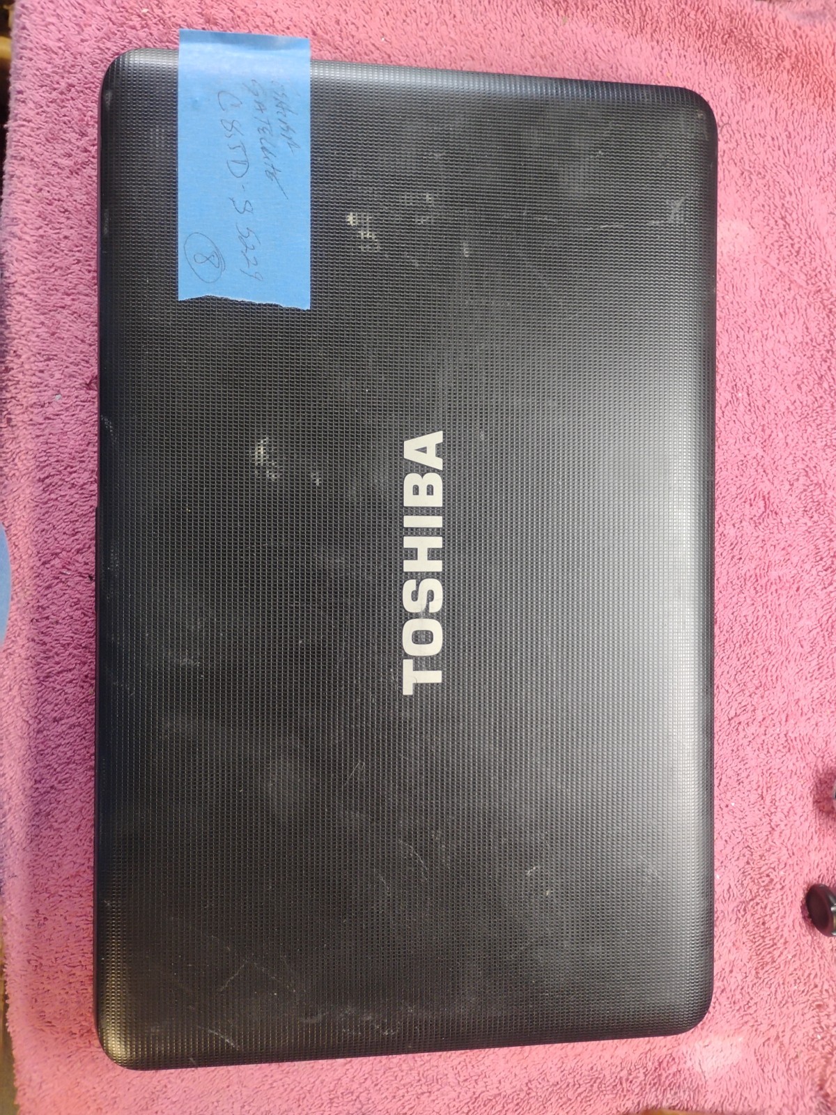 Toshiba Satellite laptop C855D-S5229 non-working for parts – used