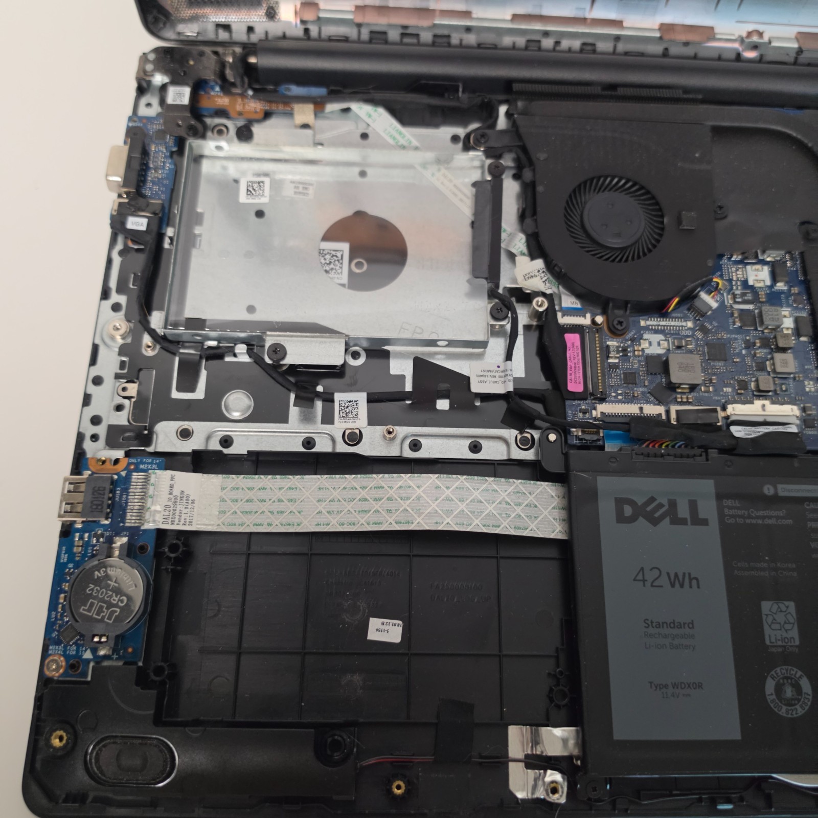 Dell Latitude 3590 Laptop PC | Intel Core I3-6006U 2.00GHZ | 8GB Ram | No HDD A5