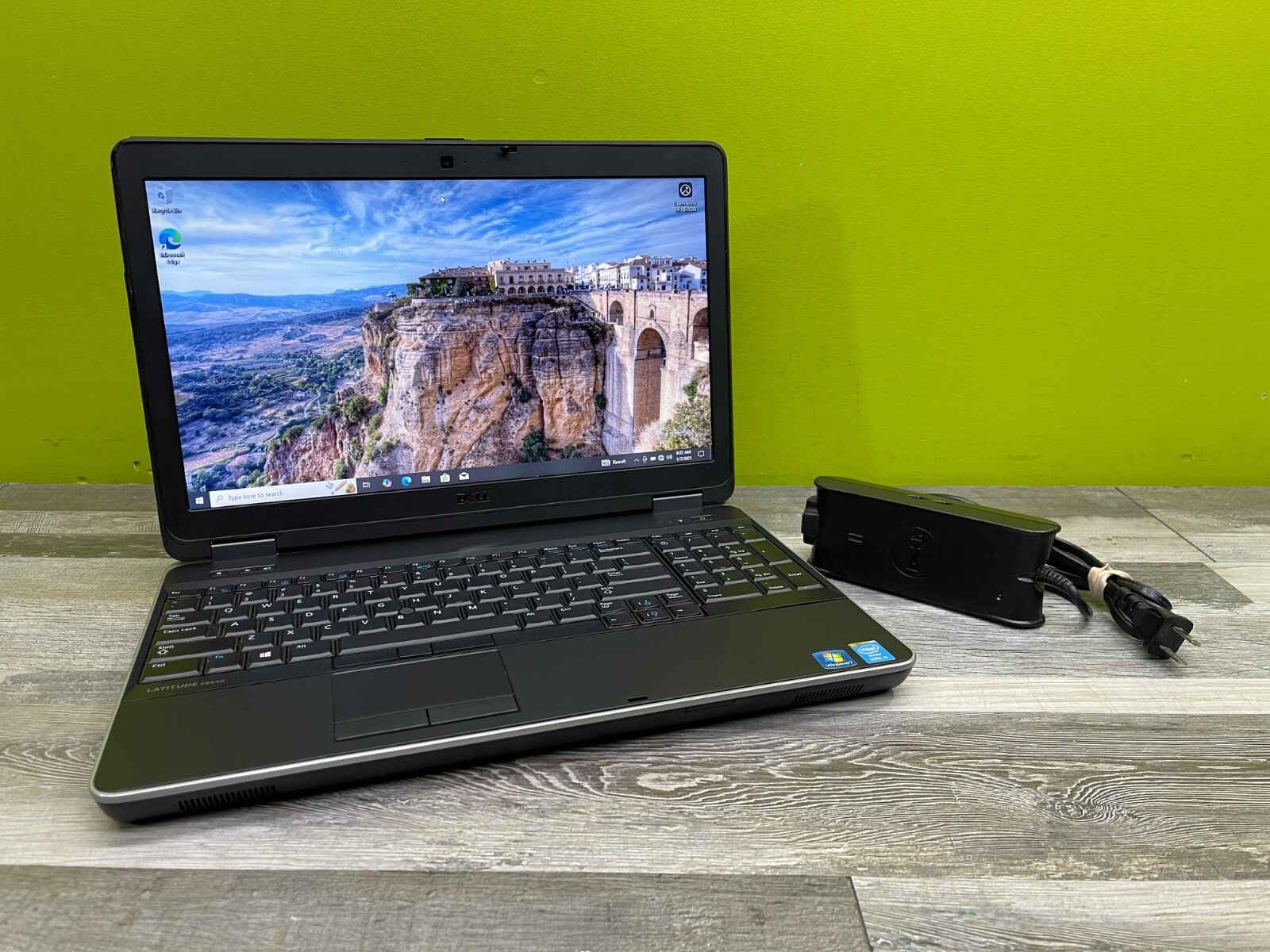 Dell Latitude E6540 Intel Core i5-4300M – 8GB – 128GB SSD – Windows 10 + Charger