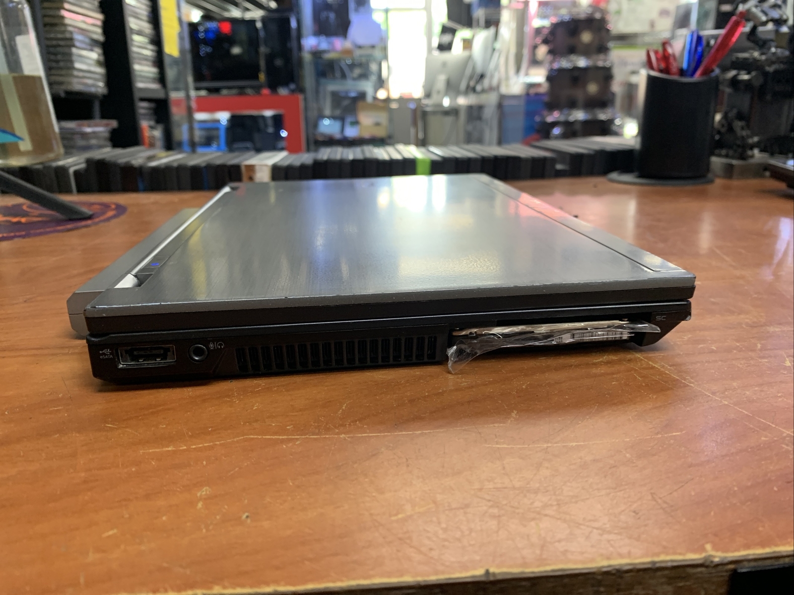 Dell Latitude E4310 – i5 M560/ 4GB RAM/120GB HDD/Windows 10 NO HHD COVER SEE PIC