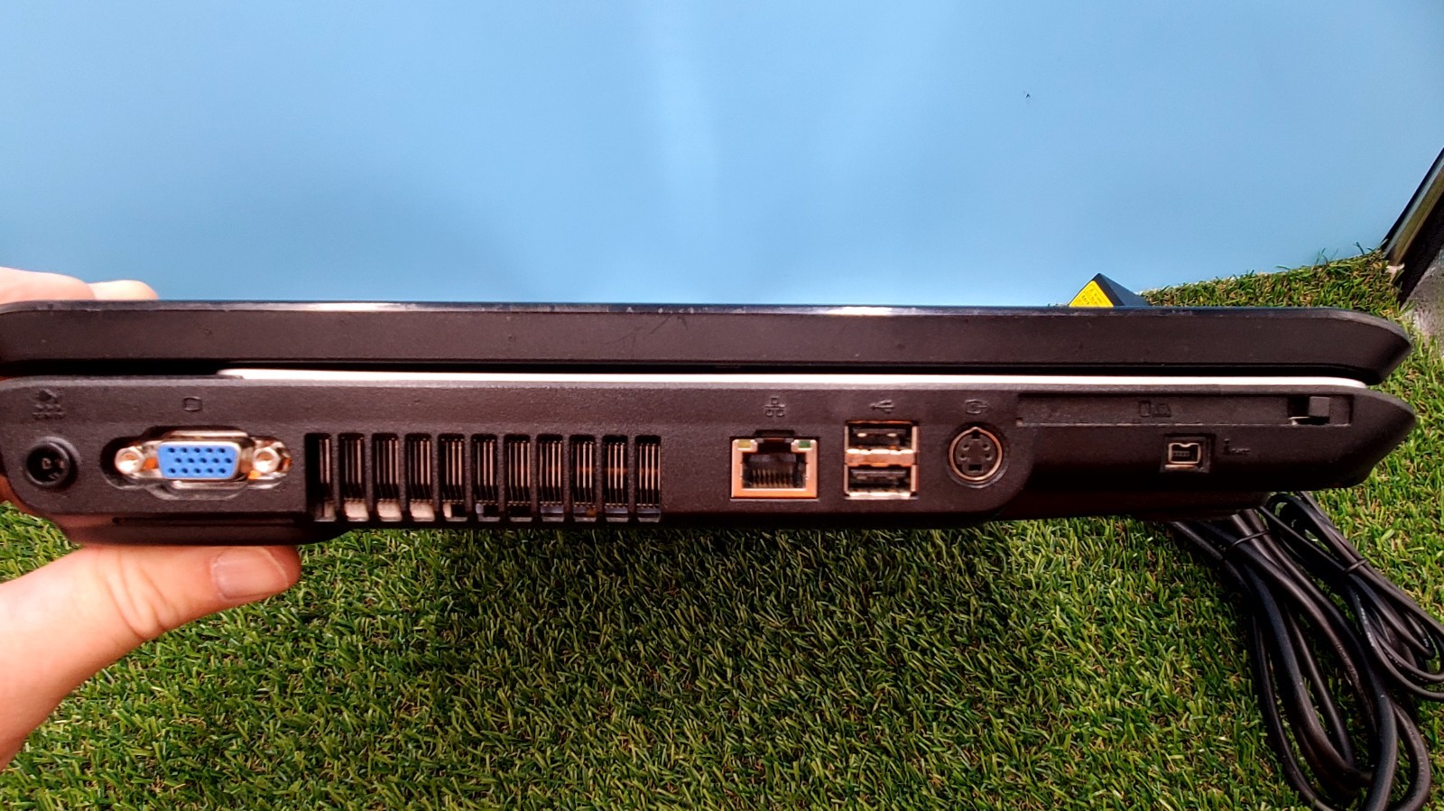 (For Parts Repair) Toshiba Satellite P205D-S8804 Laptop (Has Scratches, Scuffs)