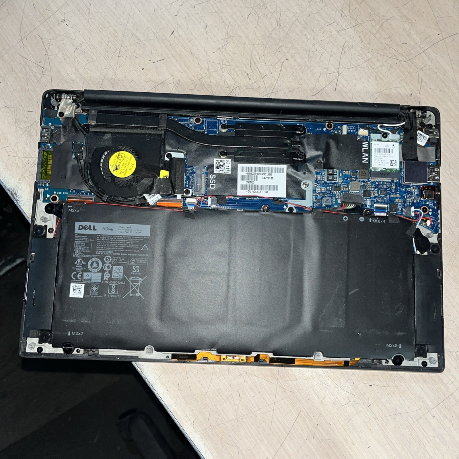 DELL XPS 13 9343 INTEL CORE I5-7200U 2.50GHZ 8GB RAM NO HD