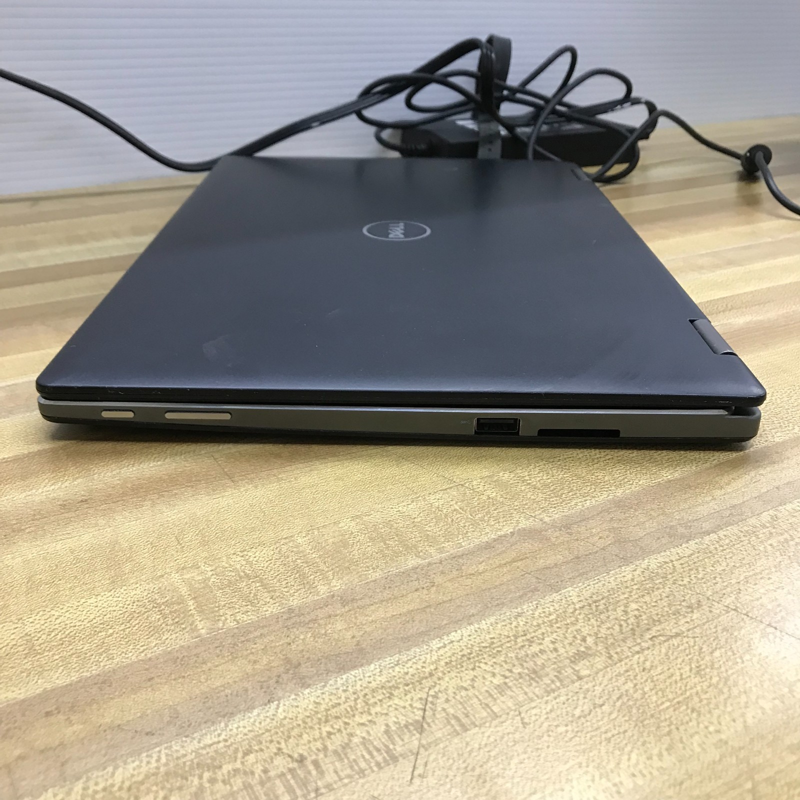 Dell Inspiron 13-7353 2-in-1 13.3″ Touch i7-6500U 8GB RAM 256GB SSD (Windows 11)