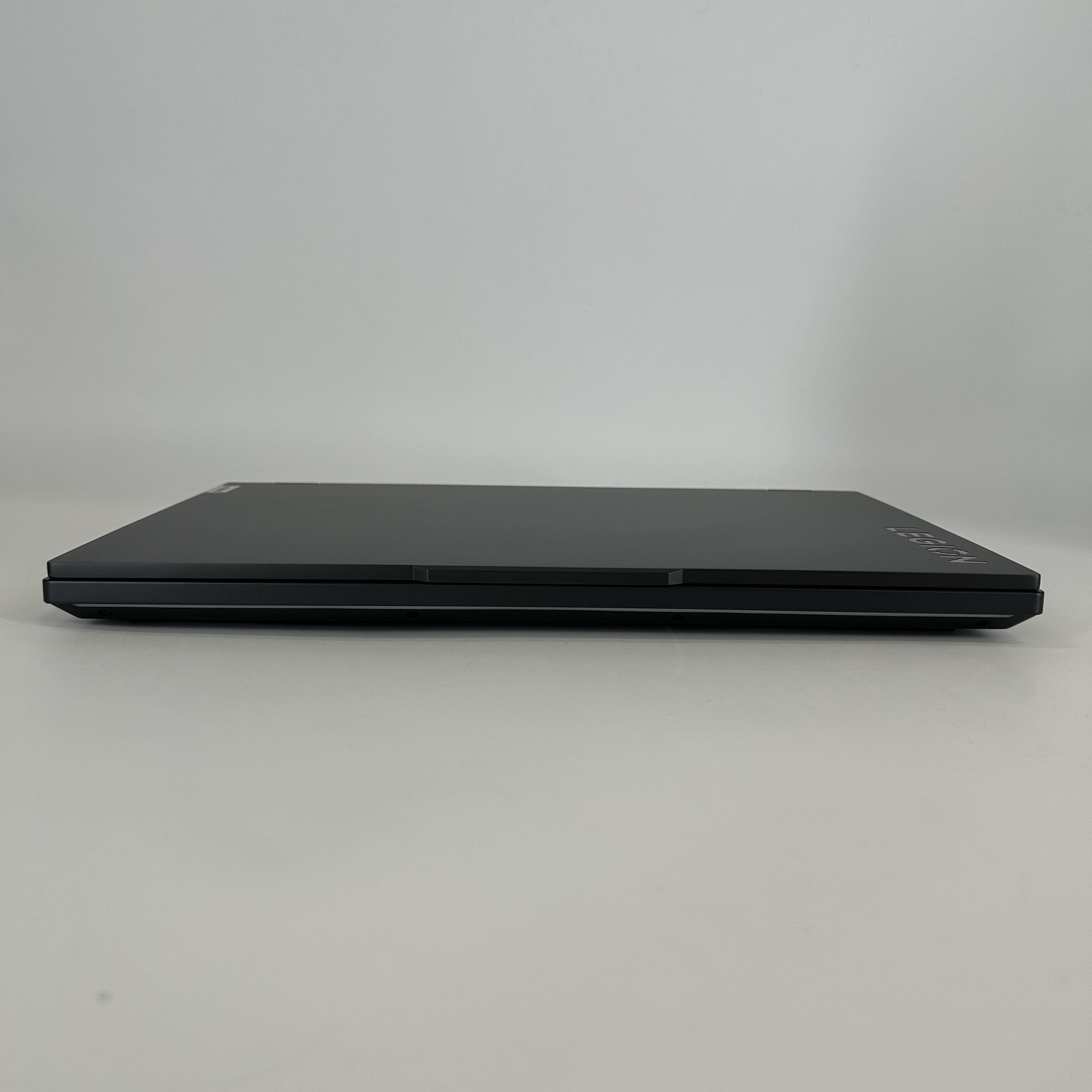 Lenovo Legion Pro 7i Gen 8 16 240Hz QHD+ 2.2GHz i9-13900HX 16GB 1TB SSD RTX 4070