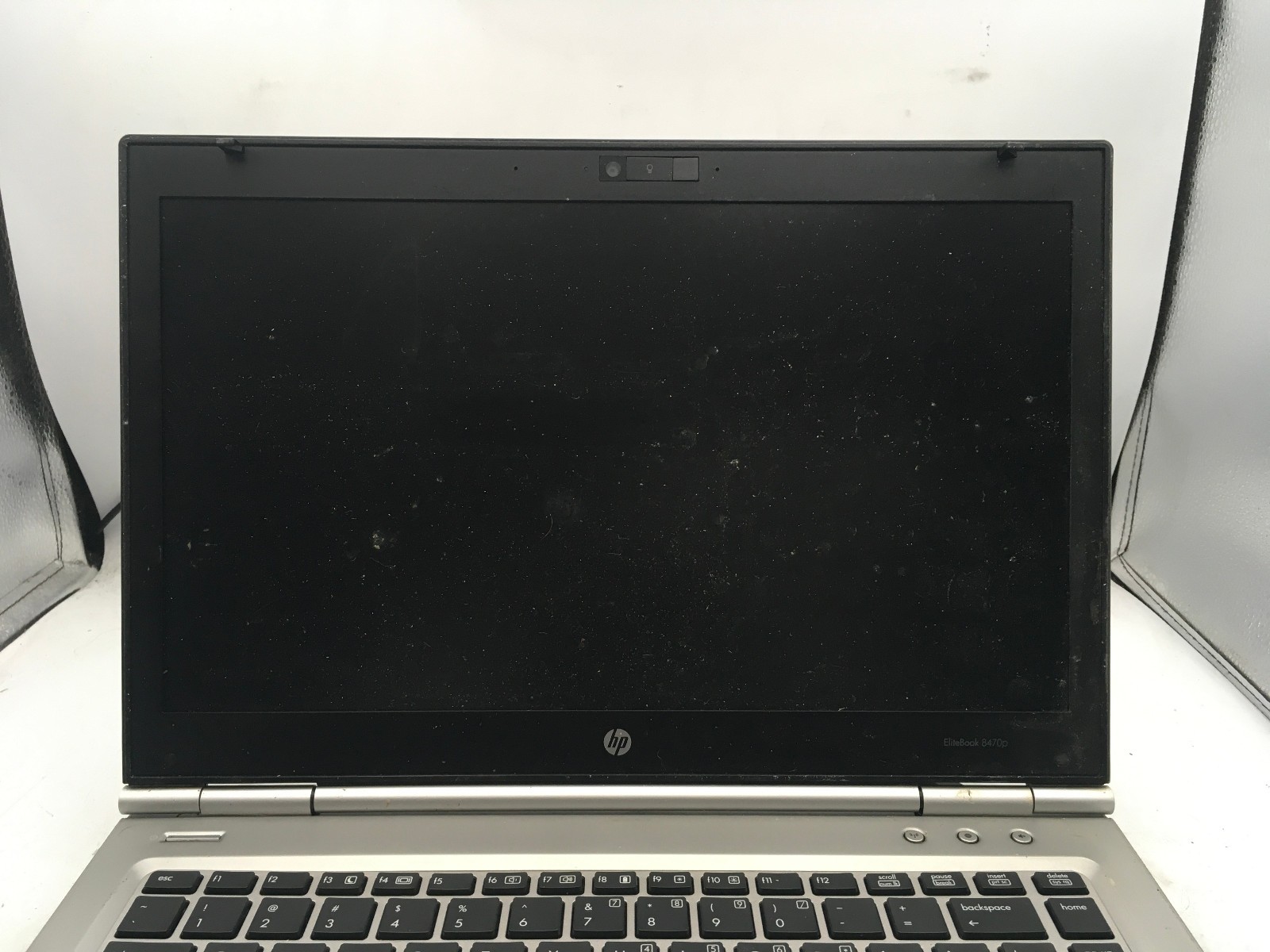 HP ELITEBOOK 8470P – FOR PARTS/BROKEN LCD – INTEL I5 3RD GEN – NO RAM – READ -BB