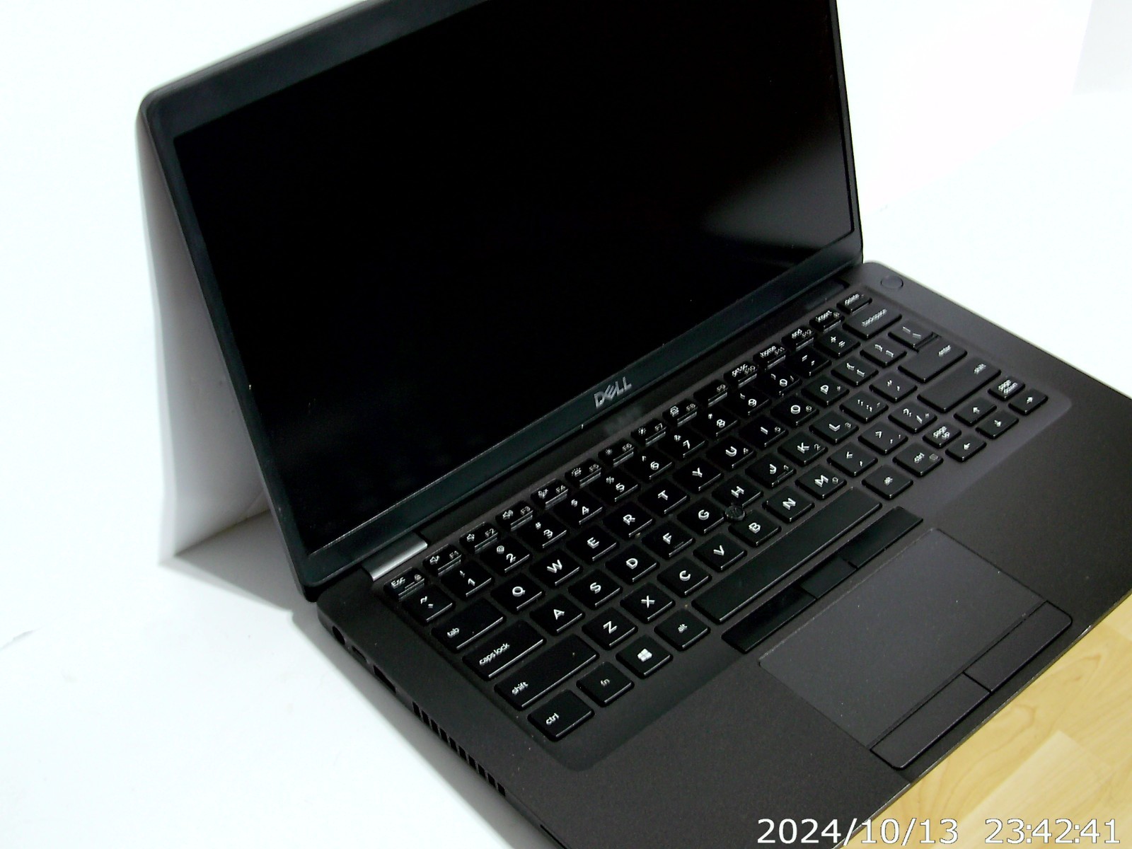 Dell Latitude E5400 14″ (256 GB SSD, Intel Core i5-8365U 8th. Gen., 2.40…