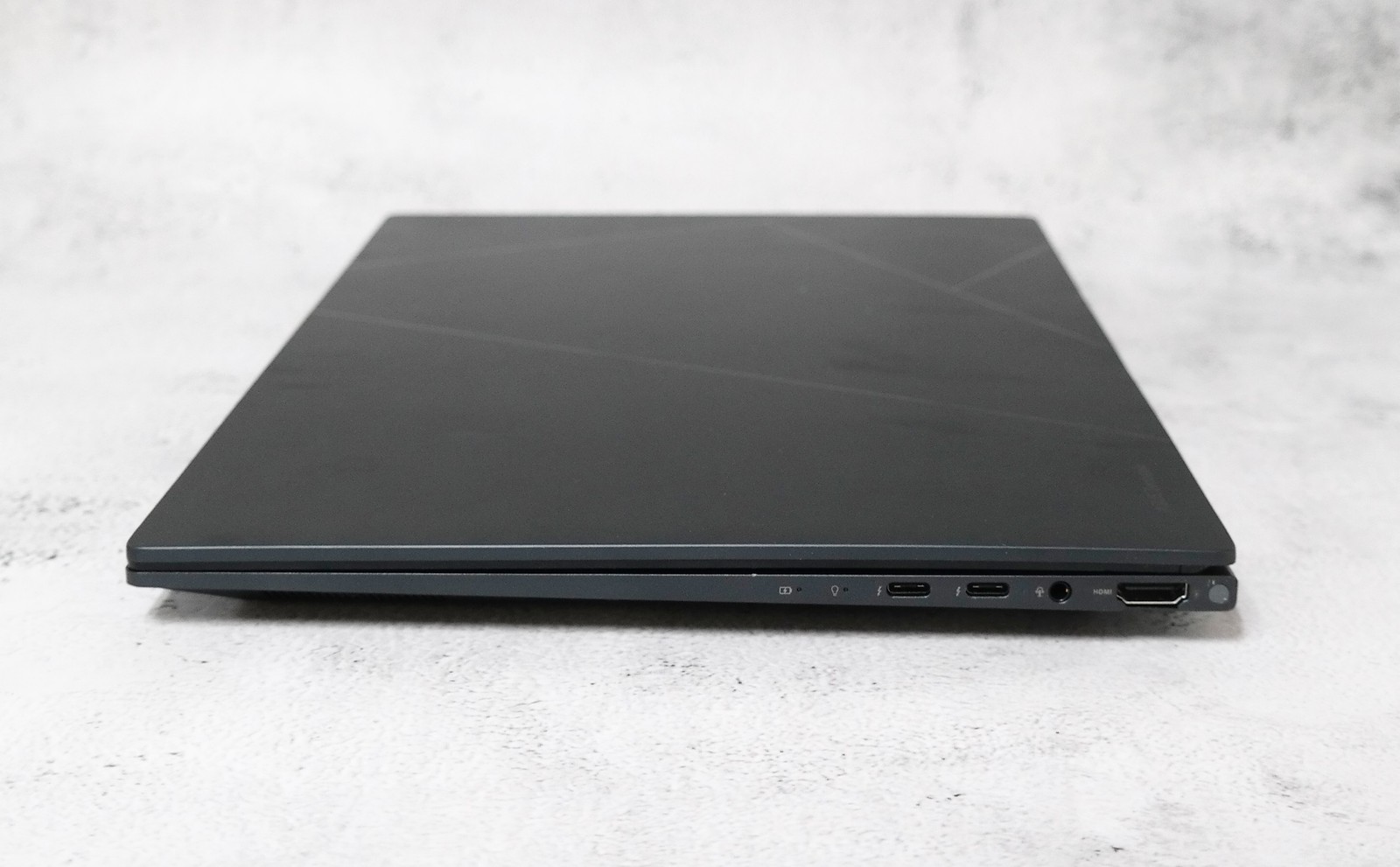 ASUS Zenbook 14X 14″ i5-13500H 8GB RAM DAMAGED