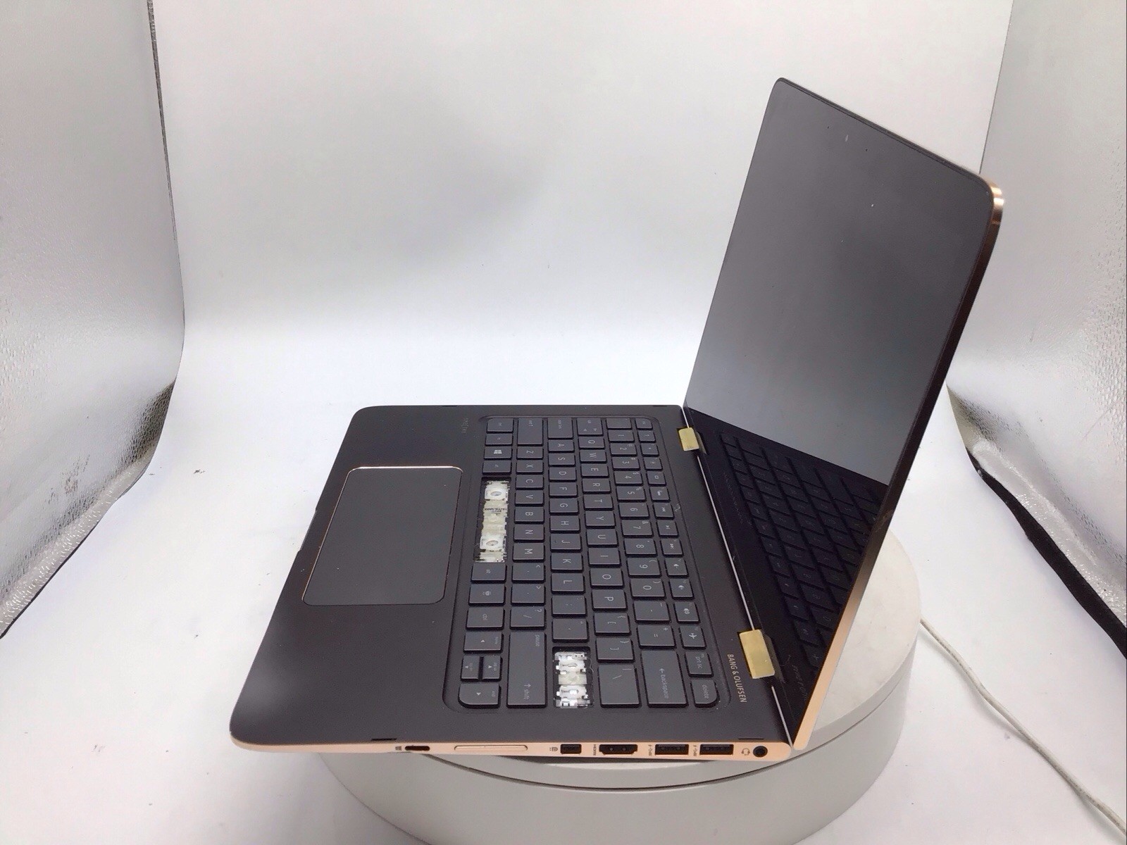 HP Spectre x360 13.3″ Laptop i7-6700U 16GB RAM 512GB SSD Windows 11 Pro Used RD
