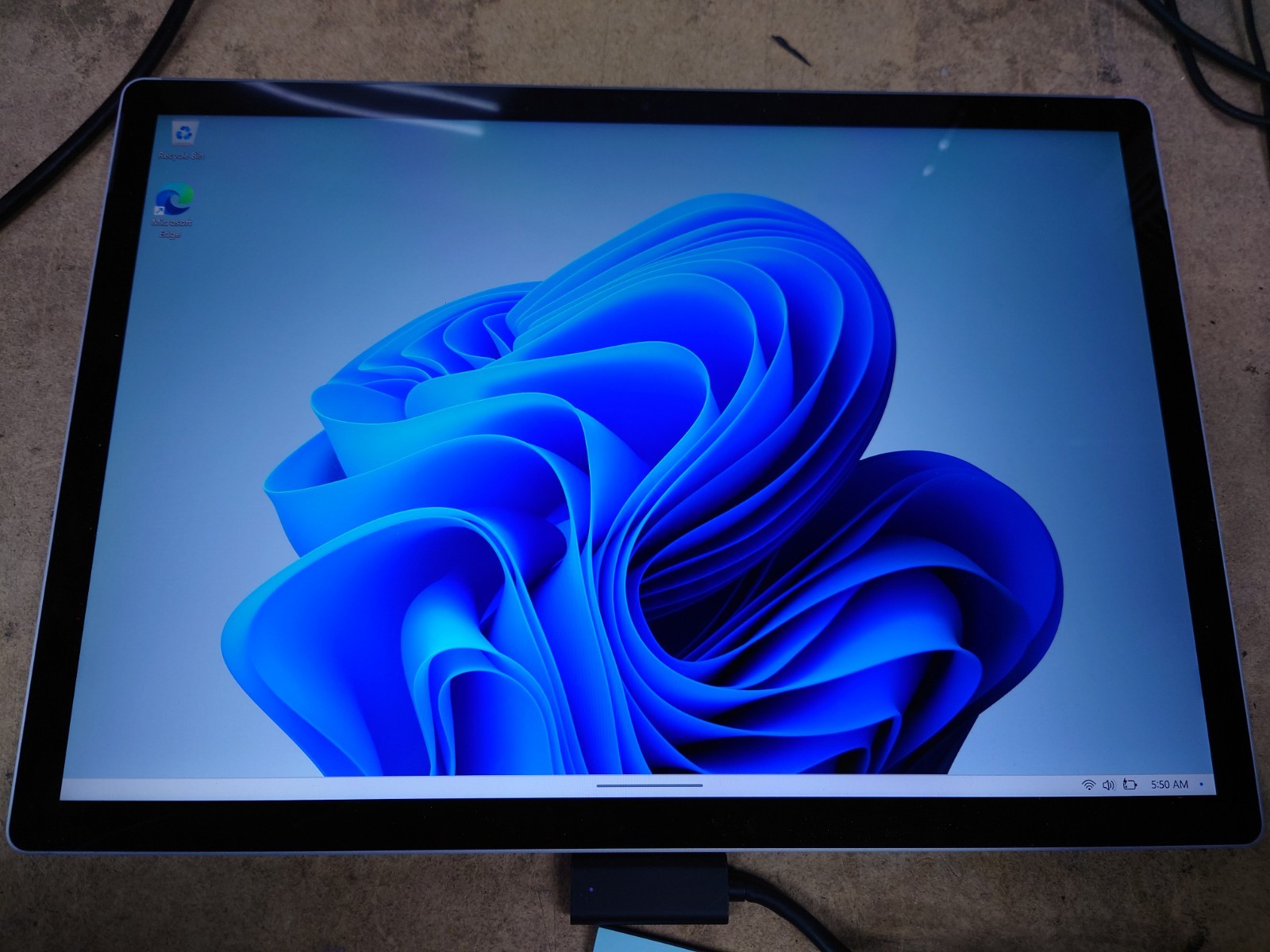 Microsoft Surface Book 2 1832 15″ i5-8350U 8GB RAM 256GB SSD Win11P TABLET ONLY
