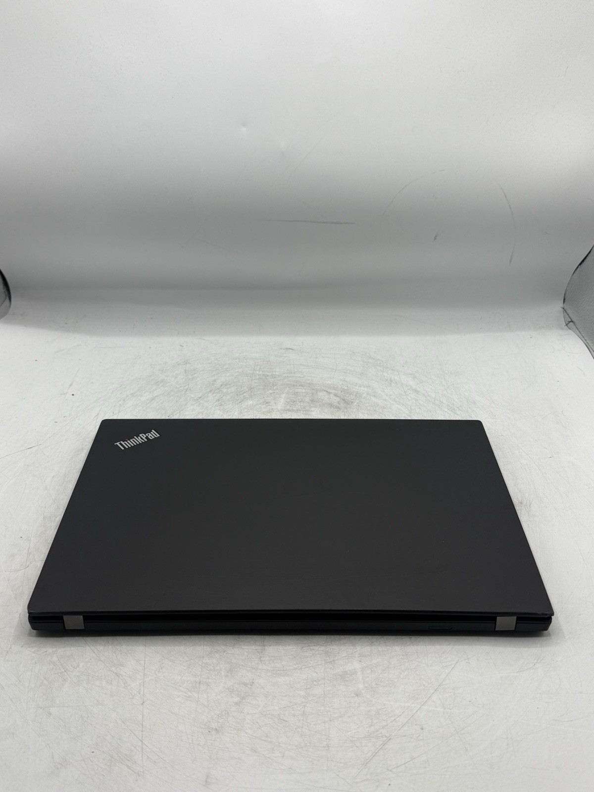 Lenovo ThinkPad T490 14″ FHD i5-8365U 8GB RAM 256GB NVMe Win11P READ
