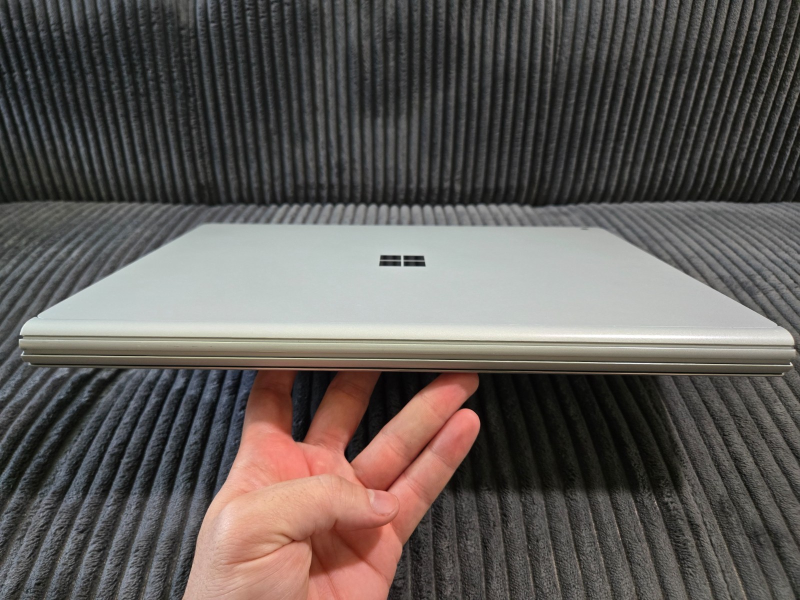 Microsoft Surface Book 3 15″ (256GB SSD, Intel i7-1065G7 GTX 1660 Ti 16GB RAM)