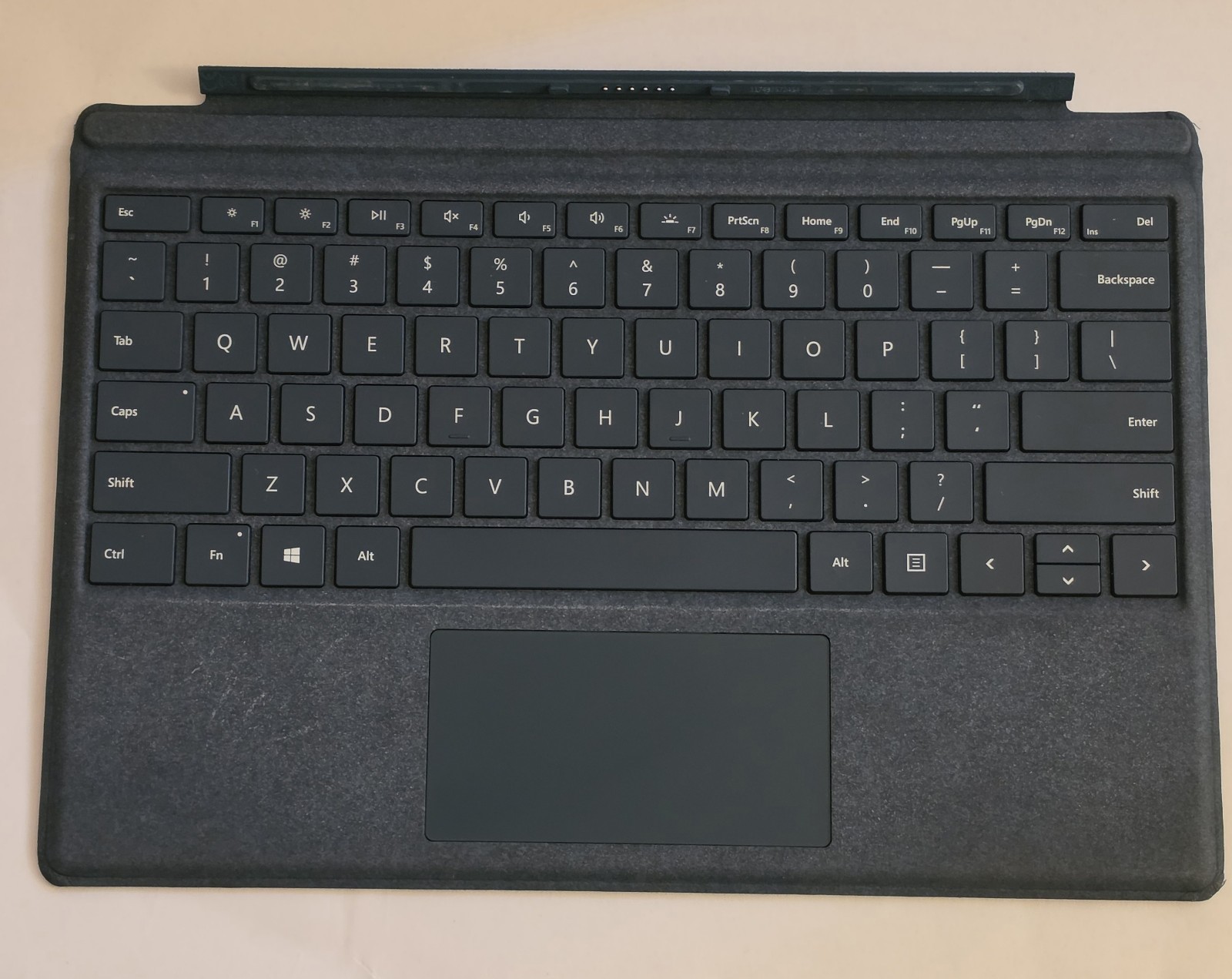 Microsoft Surface Pro 5th Gen 1796, Core i5-7300U, 8GB RAM, 128GB SSD + MS Pen!
