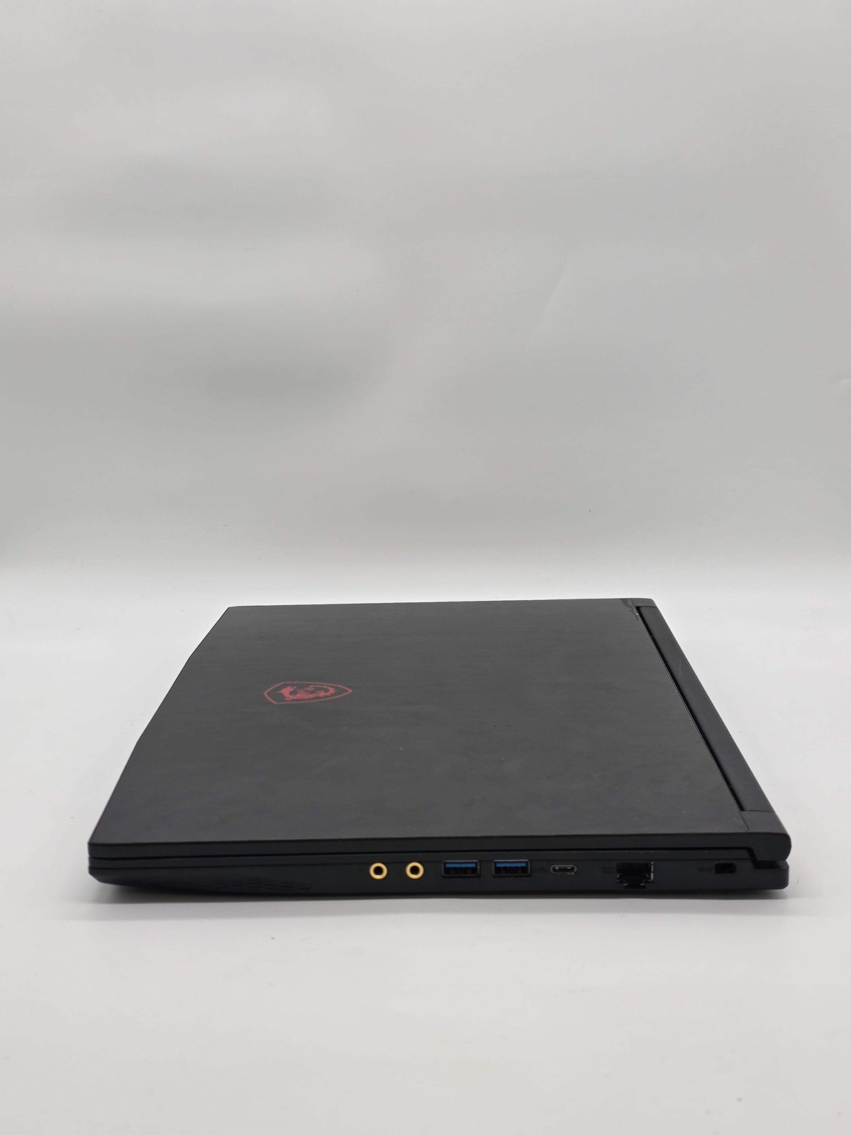 MSI GF63 Thin 15.6″ Gaming Laptop i5-11400H 8GB 256GB SSD GTX 1650