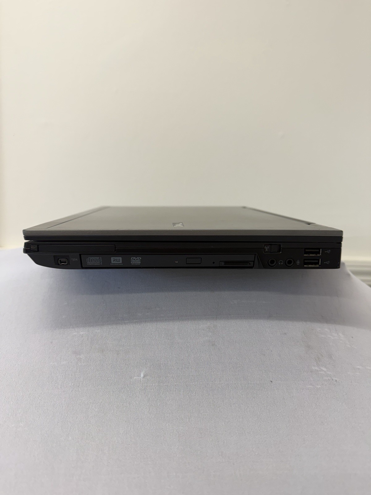 Dell Latitude E 6410 Laptop – Good Screen – Intel i5-M560 – Read Desc