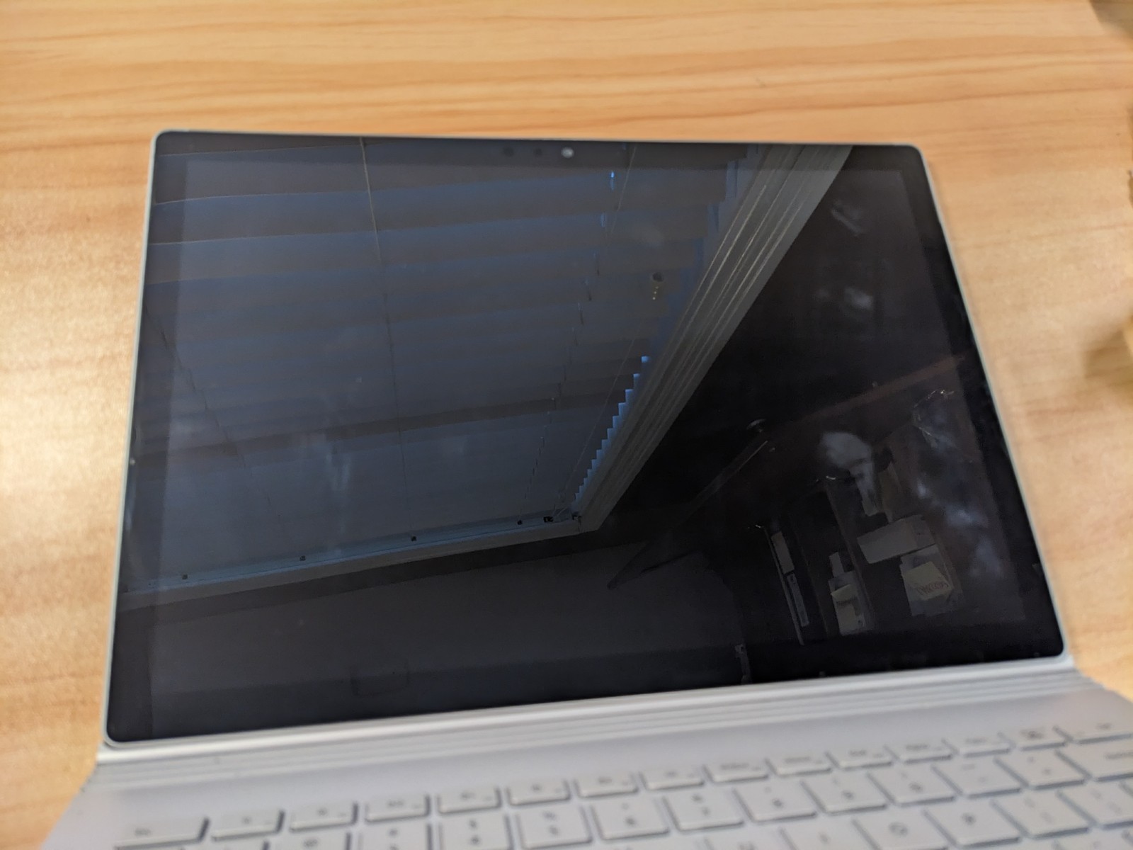 Microsoft Surface Book 2 13.5 (128GB, i5 7300,8GB)-with keyboard-Read please