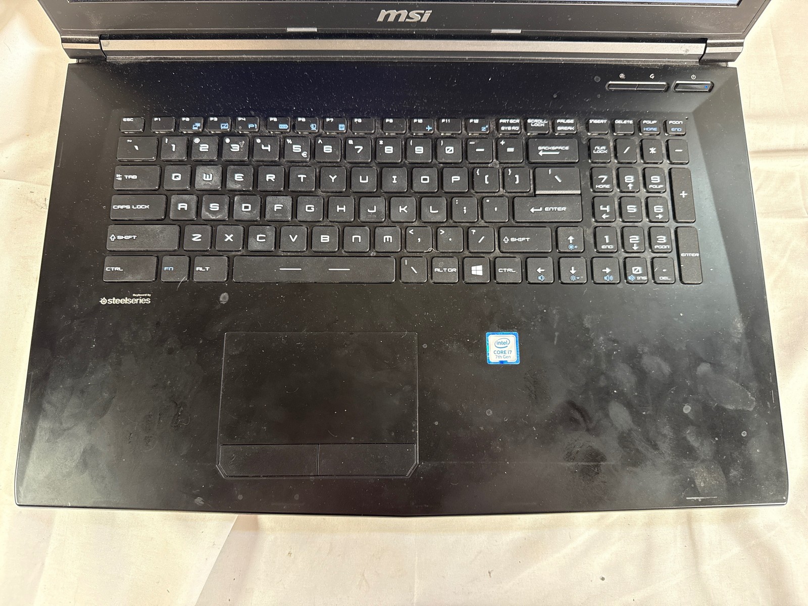 MSI GL72 7RD i7-7700HQ 16GB 128GB SSD 1TB HDD GTX 1050 17.3″ Gaming
