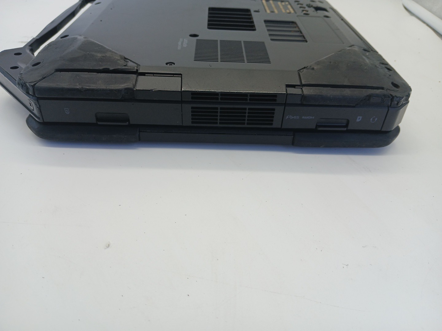 Dell Latitude 5414 Rugged 14″ Core i5-6300U @ 2.4Ghz 8GB RAM 512 SSD Win Pro