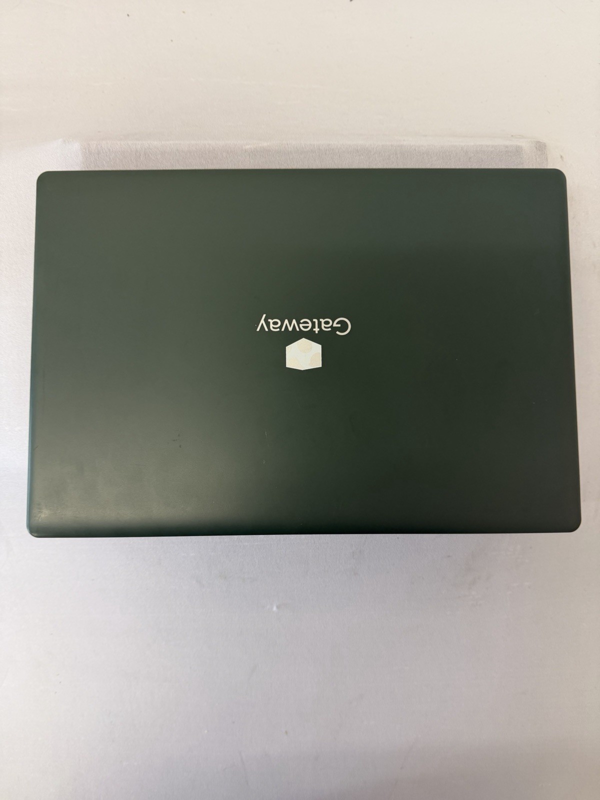 Gateway GWTN116-1GR Laptop – Good Screen – AMD A4-9120e – Read Des