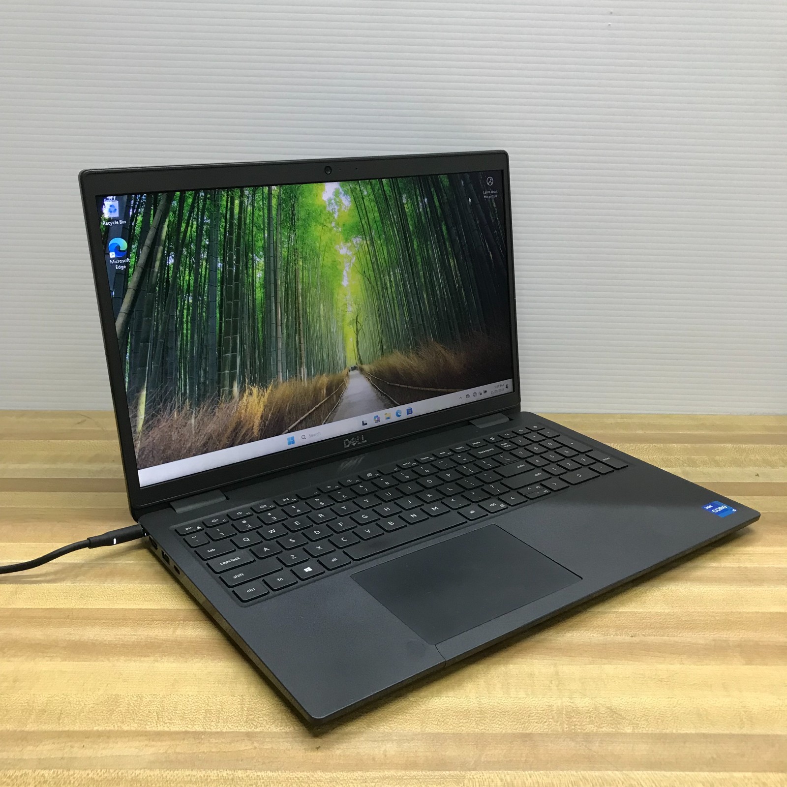 Dell Latitude 3520 15.6″ i5-1135G7 2.4GHz 8GB RAM 256GB SSD (Windows 11 Pro)
