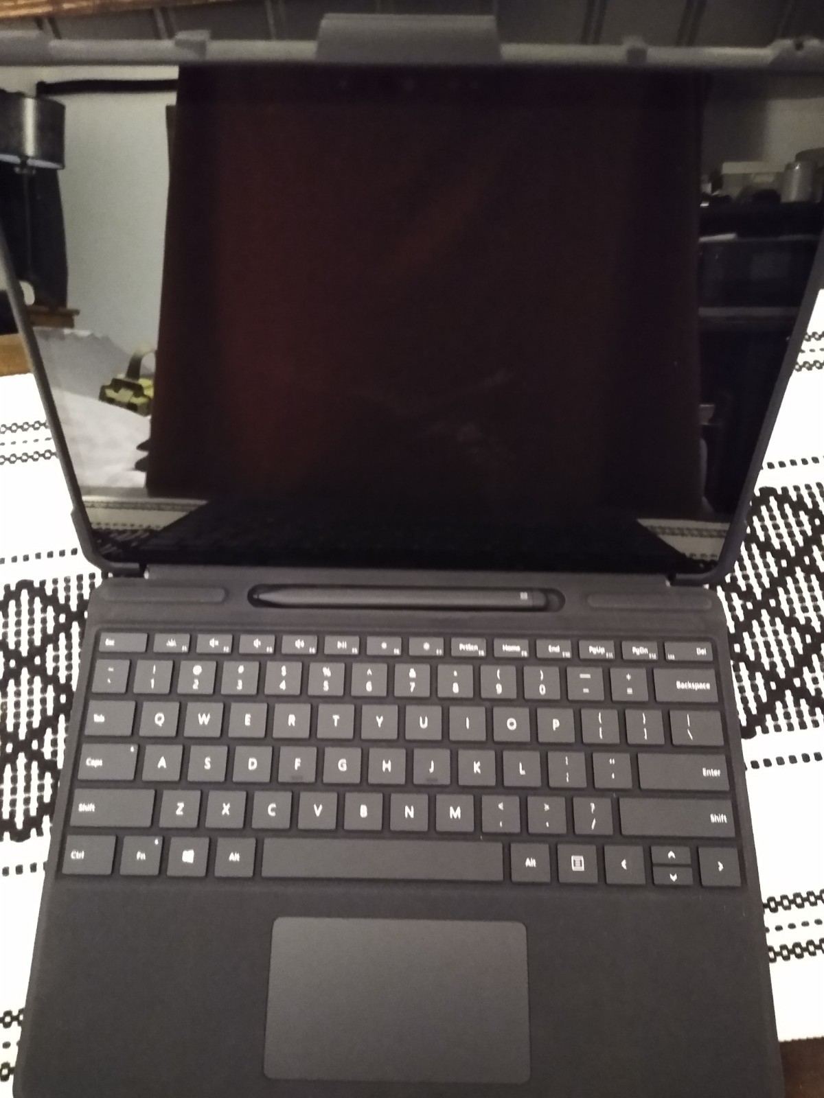 Microsoft Surface X 13″ Touch (516GB SSD, Microsoft SQ1, 3.00 GHz, 8GB
