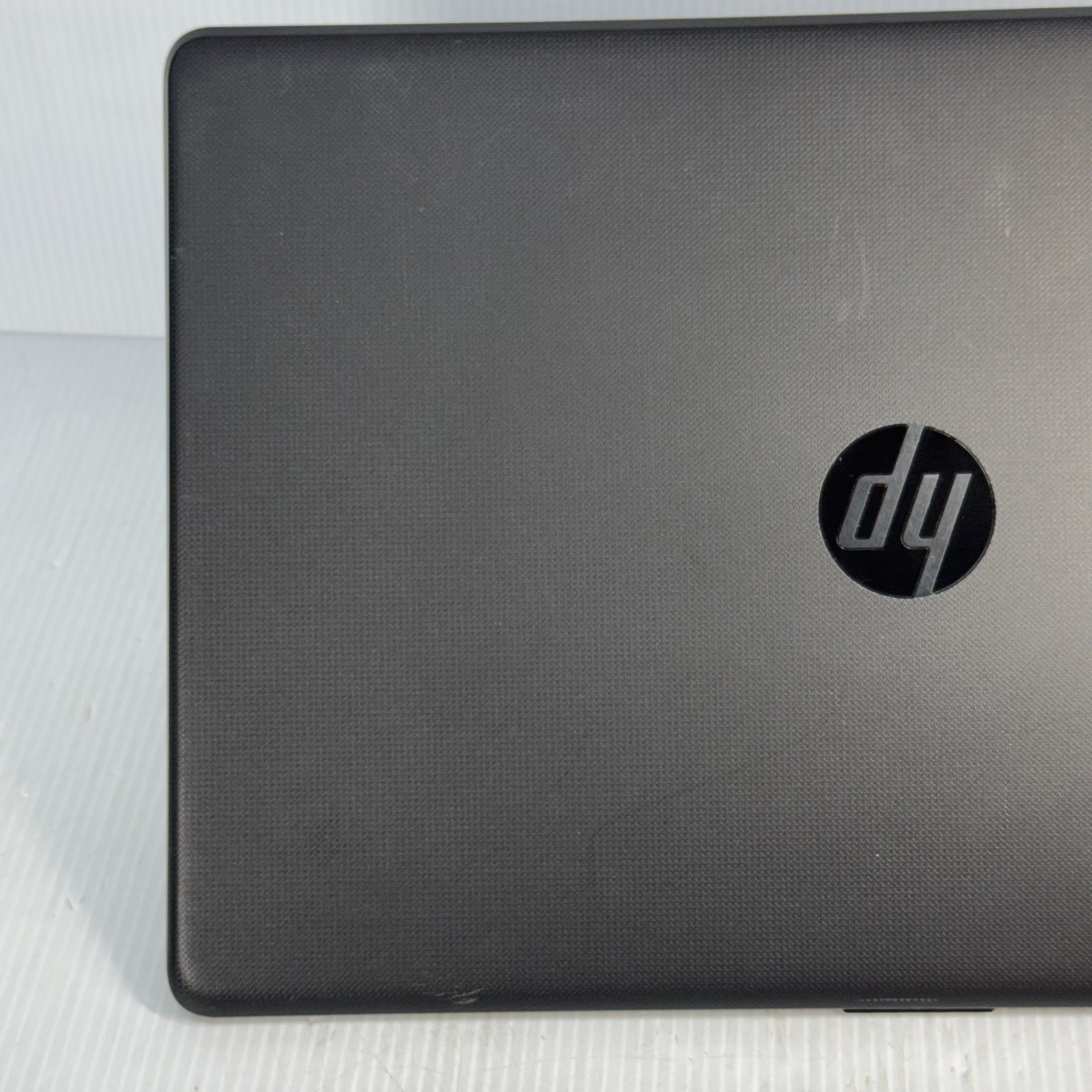 HP 17-bs049dx i5-7200U 17.3″ Windows 11 Laptop 128GB SSD **WEAR SEE PICS