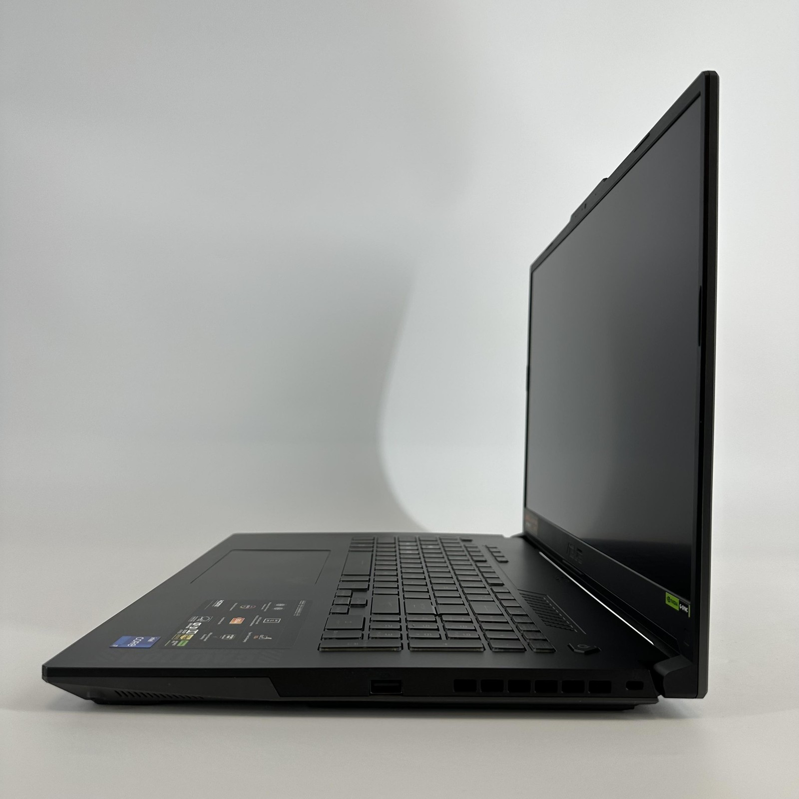 Asus TUF F17 17.3 240Hz 2K 2.4 GHz i7-13620H 16GB 1TB SSD RTX 4070 Good