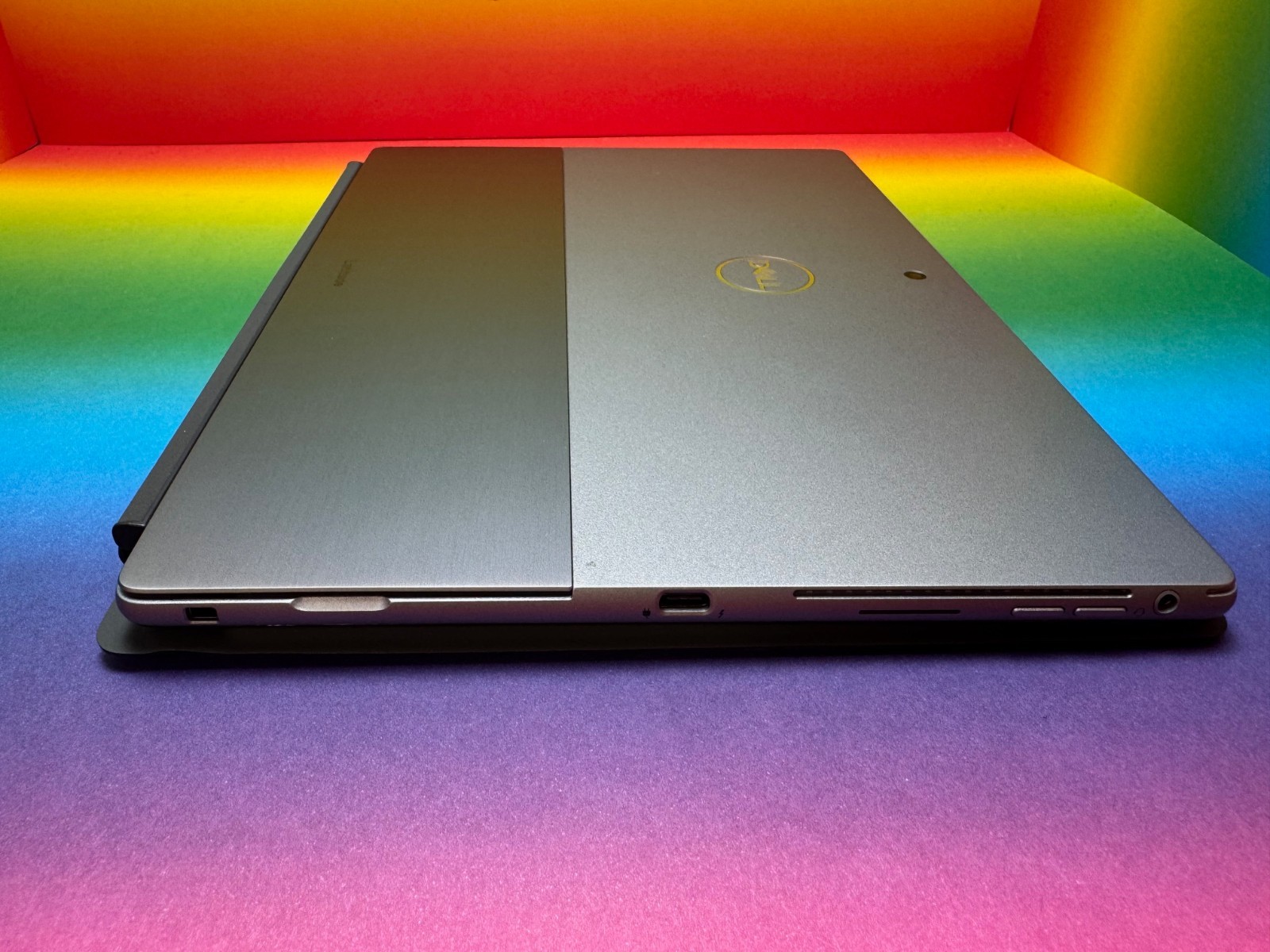 Dell Latitude 7320 2-in-1 LTE eSIM i5-1140G7 8GB 256GB 13″ DE Win11Pro FID ST