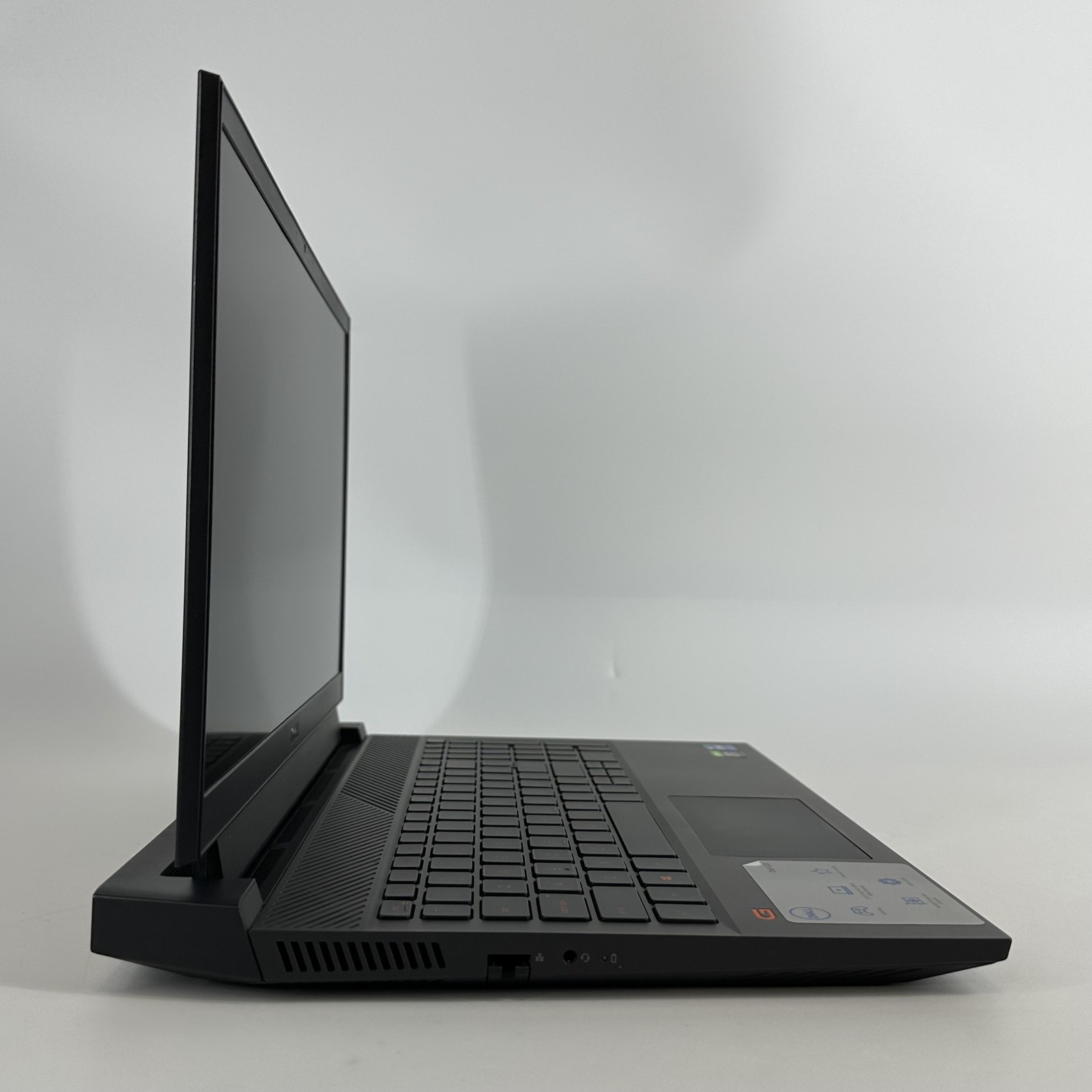 Dell G15 5511 15.6 Gray FHD i7-11800H 2.30GHz 32GB 1TB SSD RTX 3060 Good
