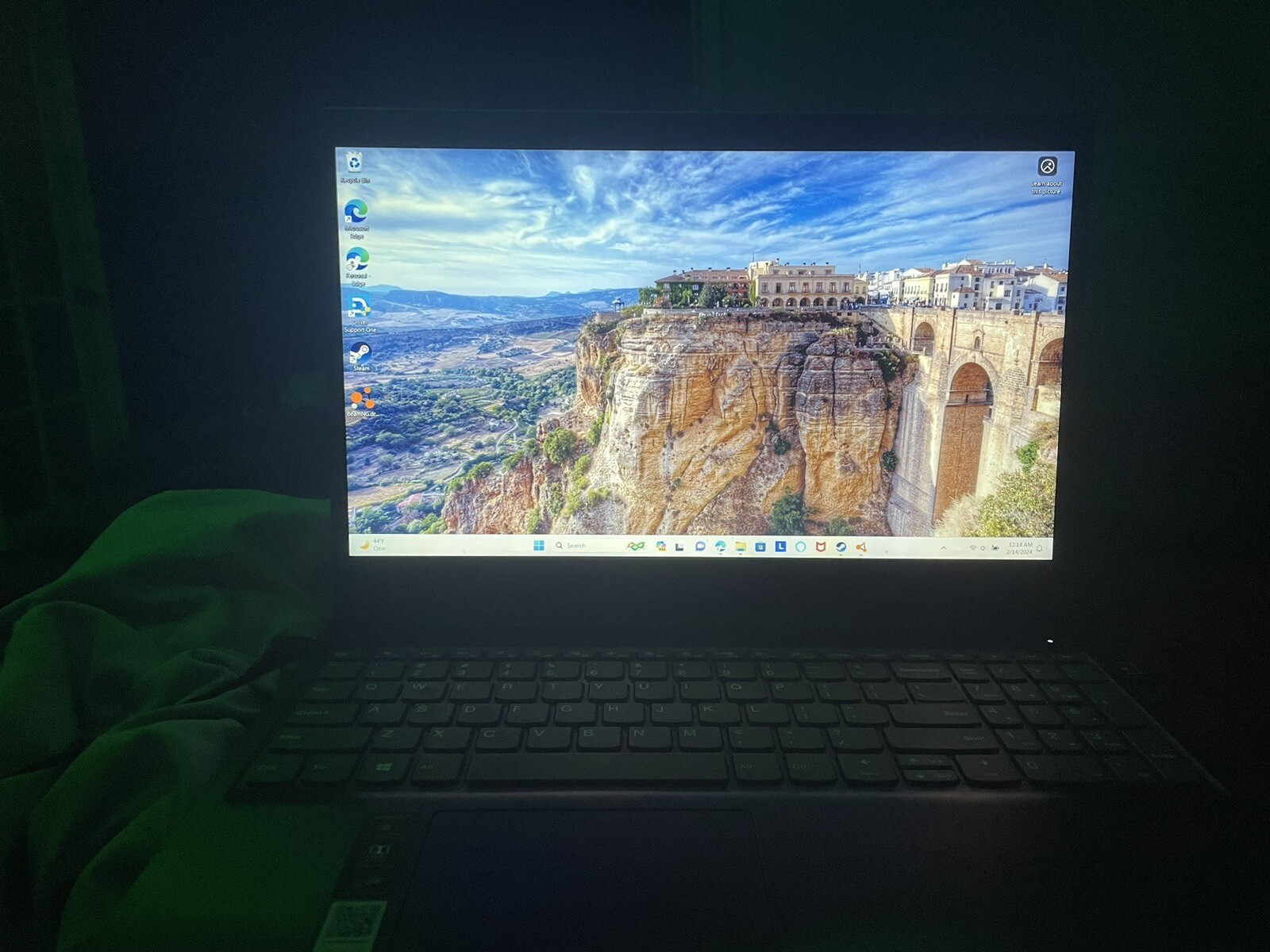 Lenovo – Ideapad 3i 15.6″ (512GB SDD, Intel Core i5-1155G7, 8GB RAM) Laptop -…