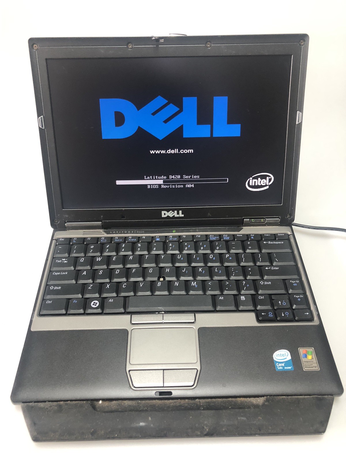 Dell Latitude D420 12.1” Laptop Intel Core Solo No HDD/Connector