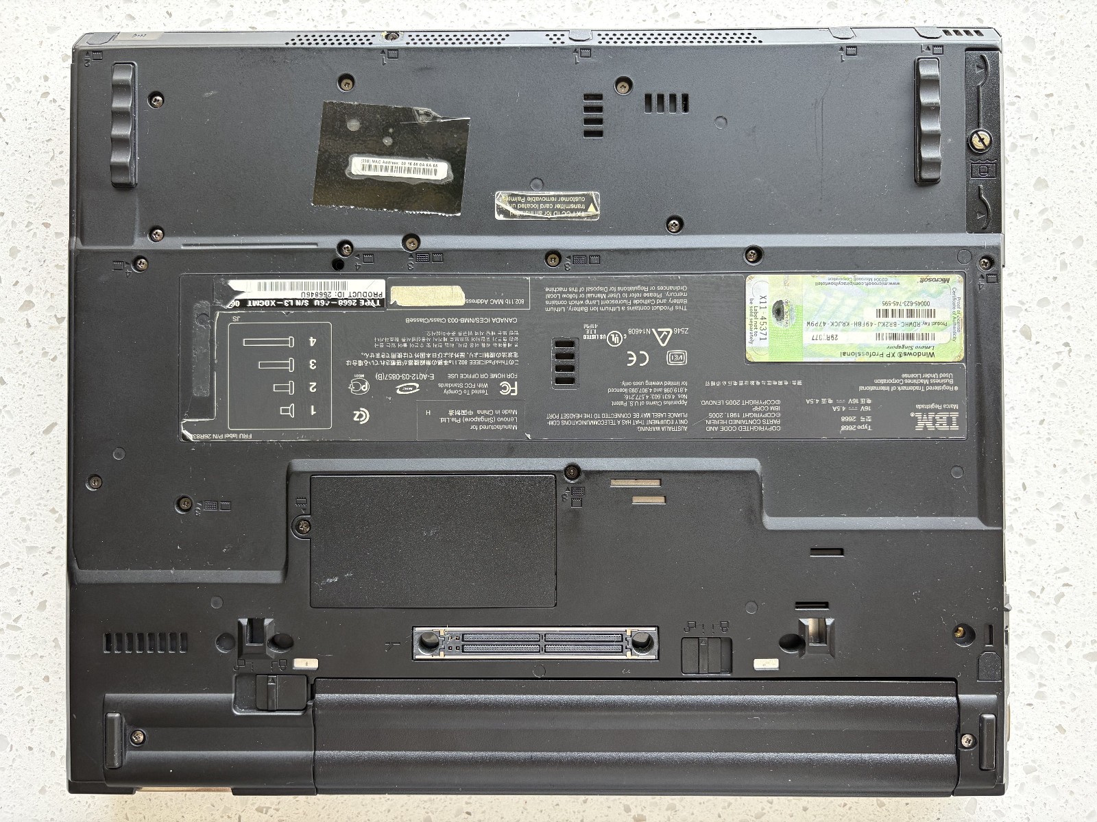 IBM Lenovo Thinkpad T43 Intel Pentium M 1.86 Ghz 1.5GB RAM 40GB HDD Linux